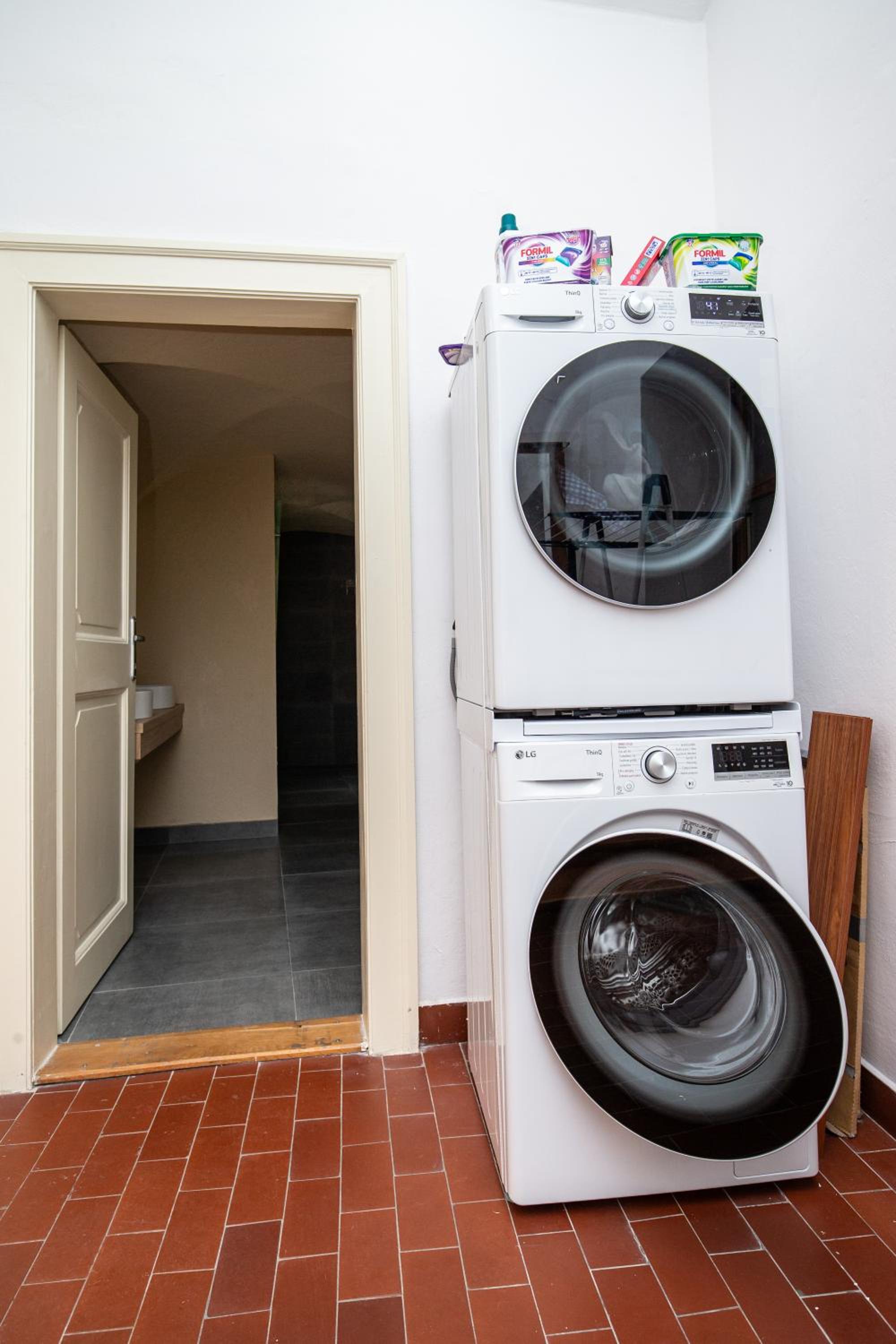 Women's Only Hostel - Female Only