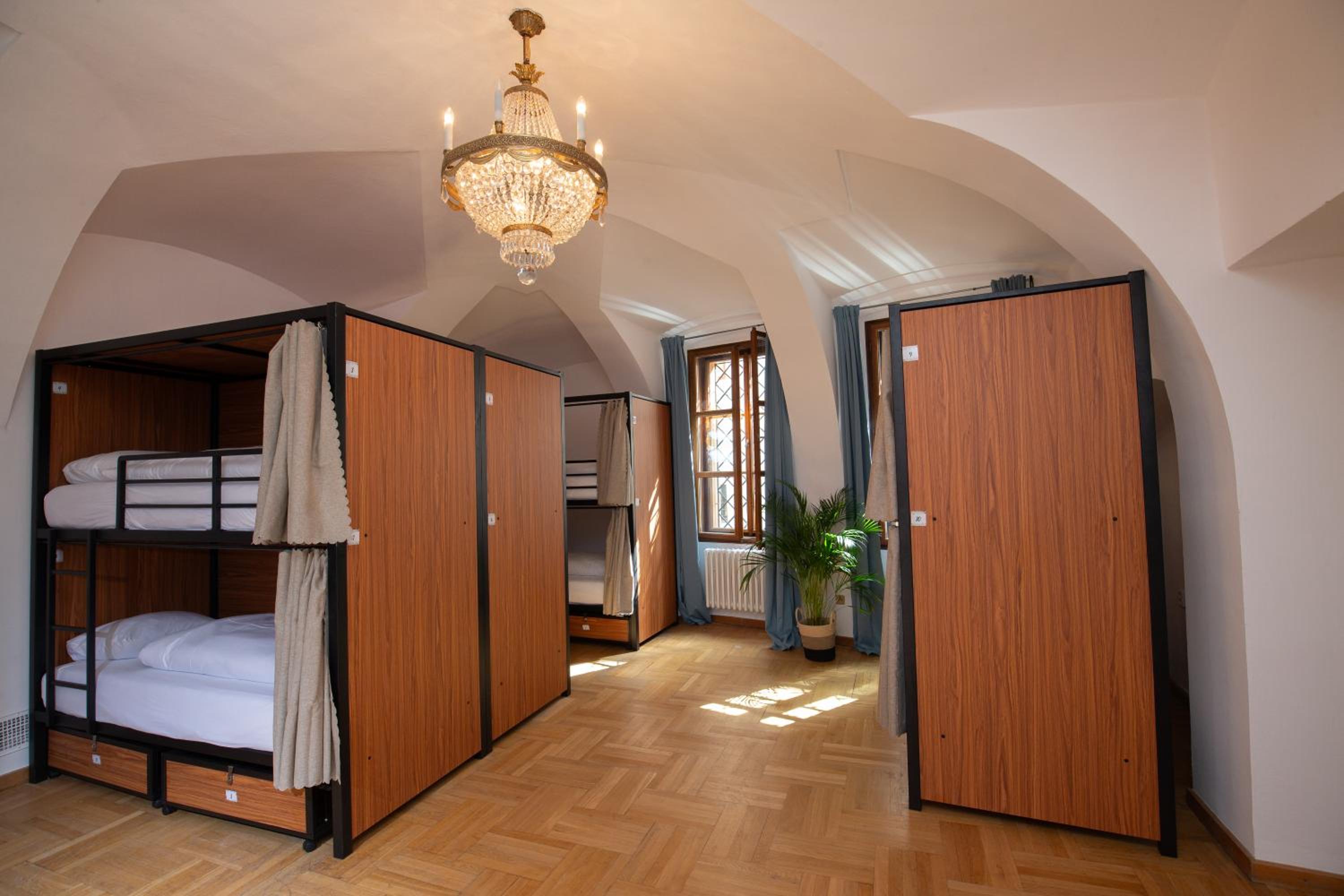 Women's Only Hostel - Female Only