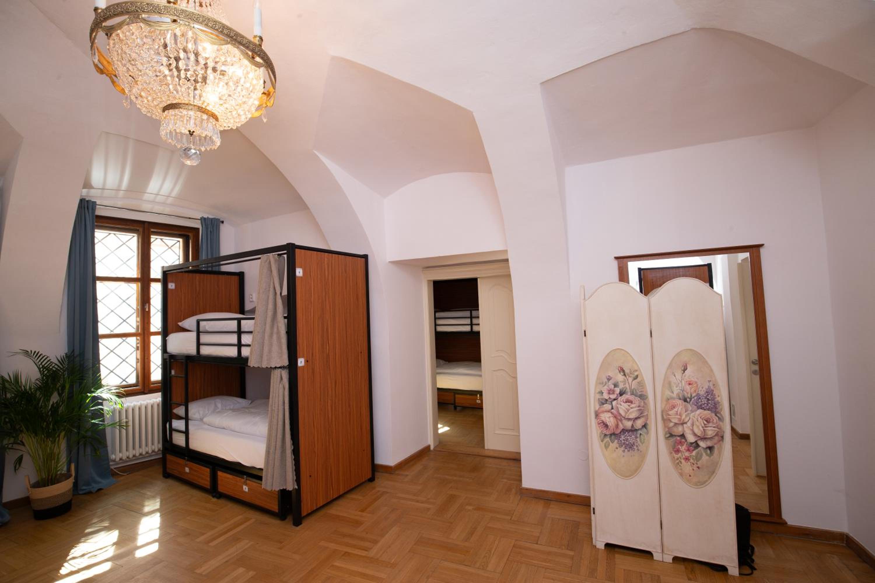 Women's Only Hostel - Female Only