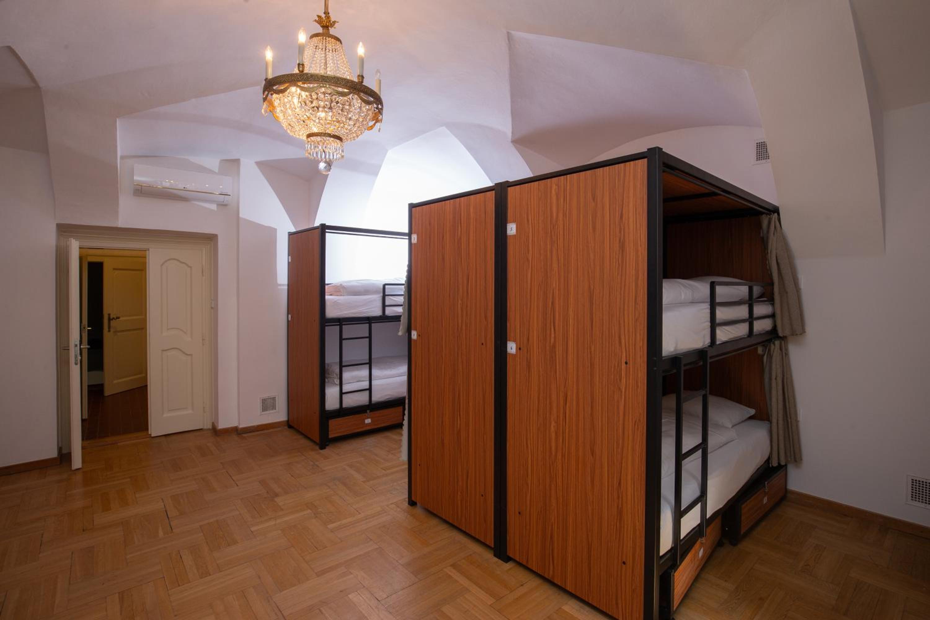 Women's Only Hostel - Female Only