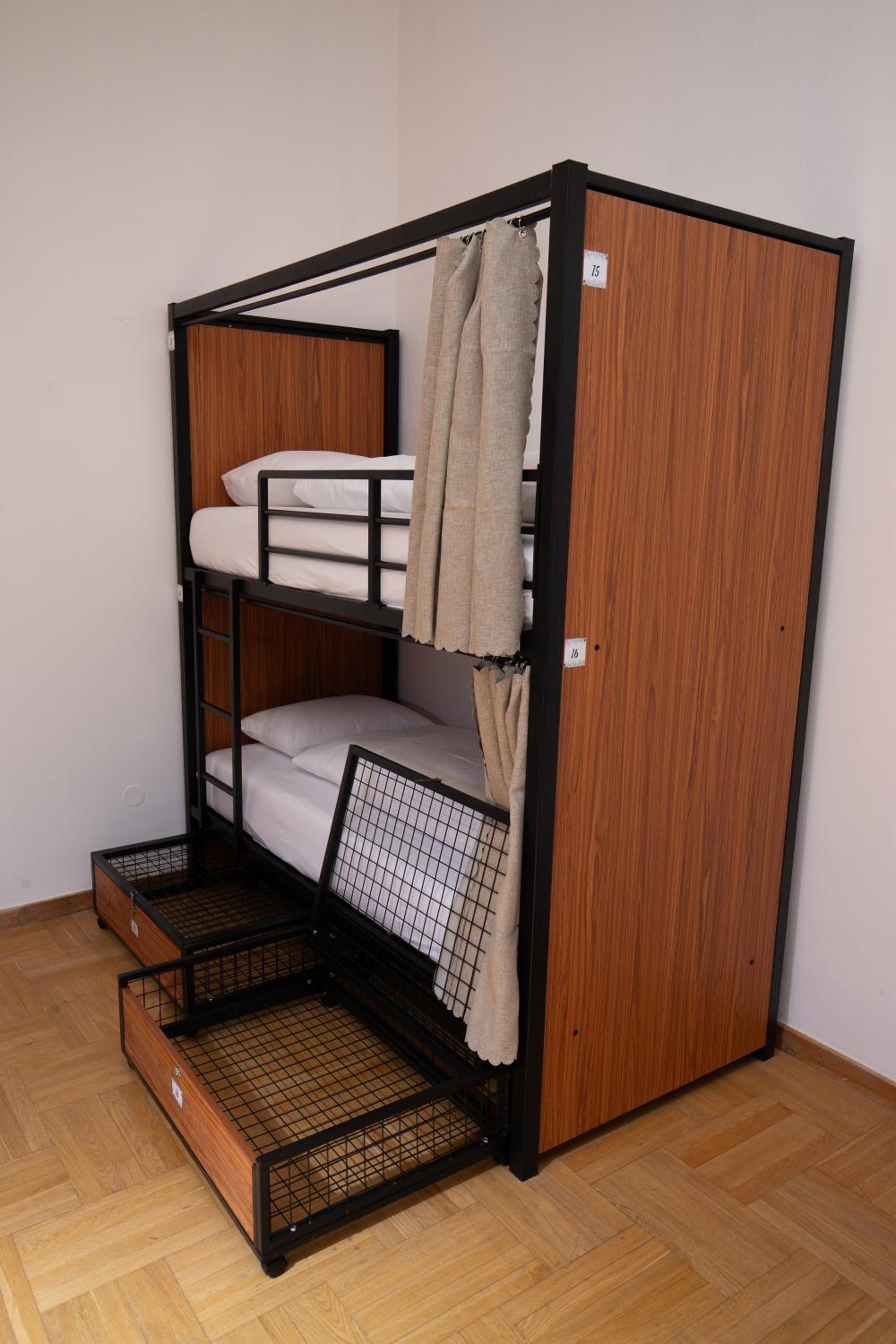 Women's Only Hostel - Female Only