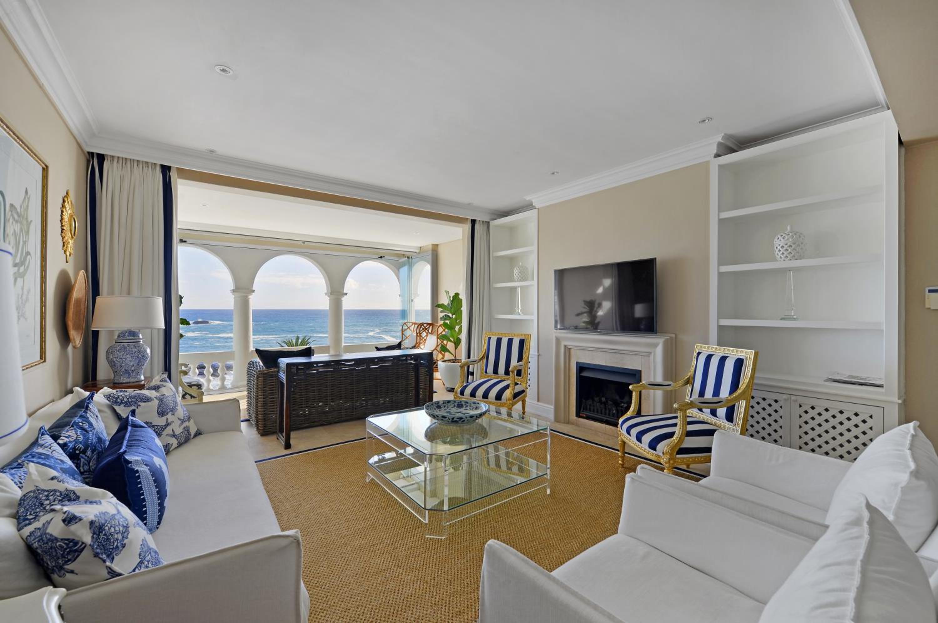 Bingley Place - Camps Bay Luxury Villa view 4
