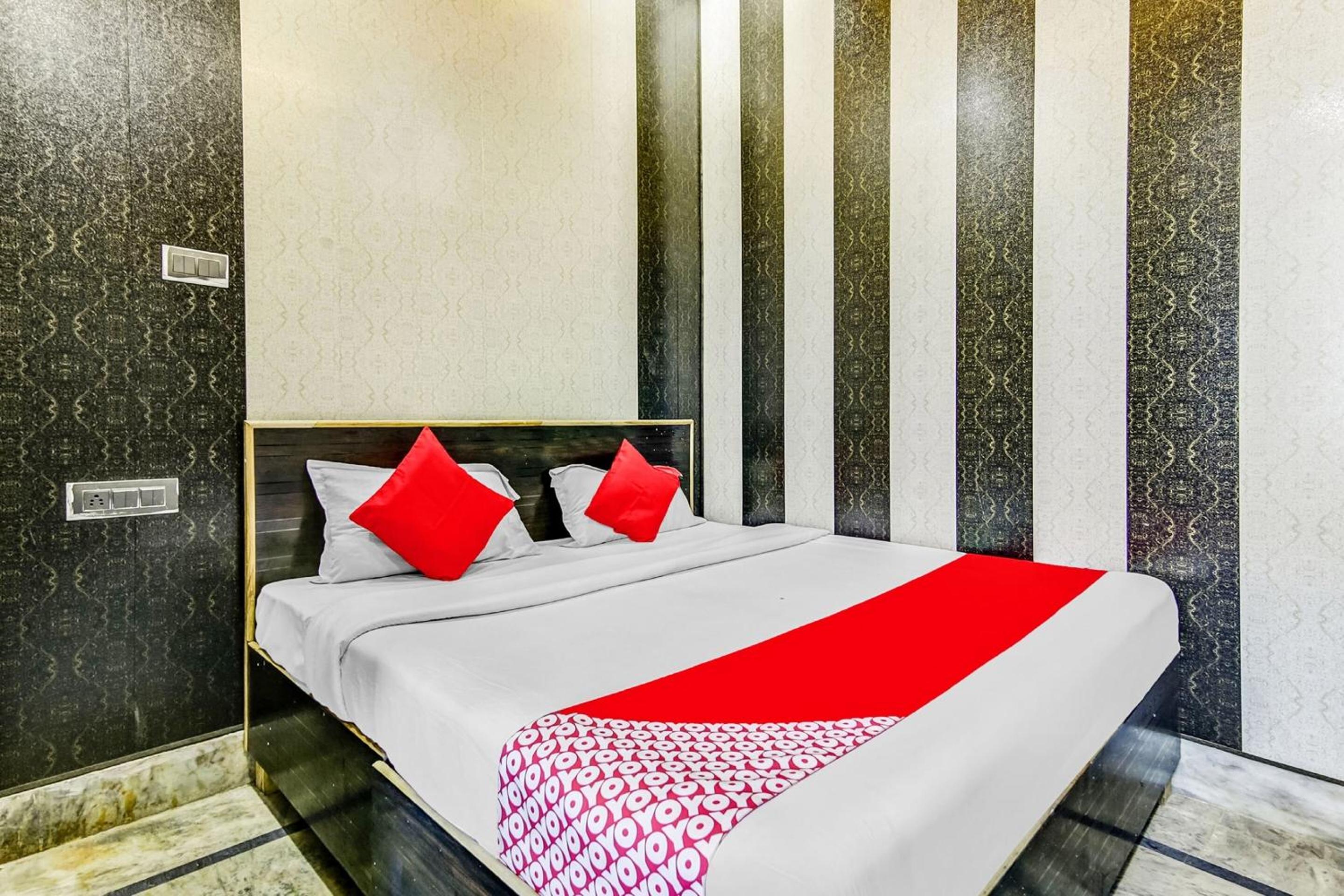 Hotel O Grand Vivan