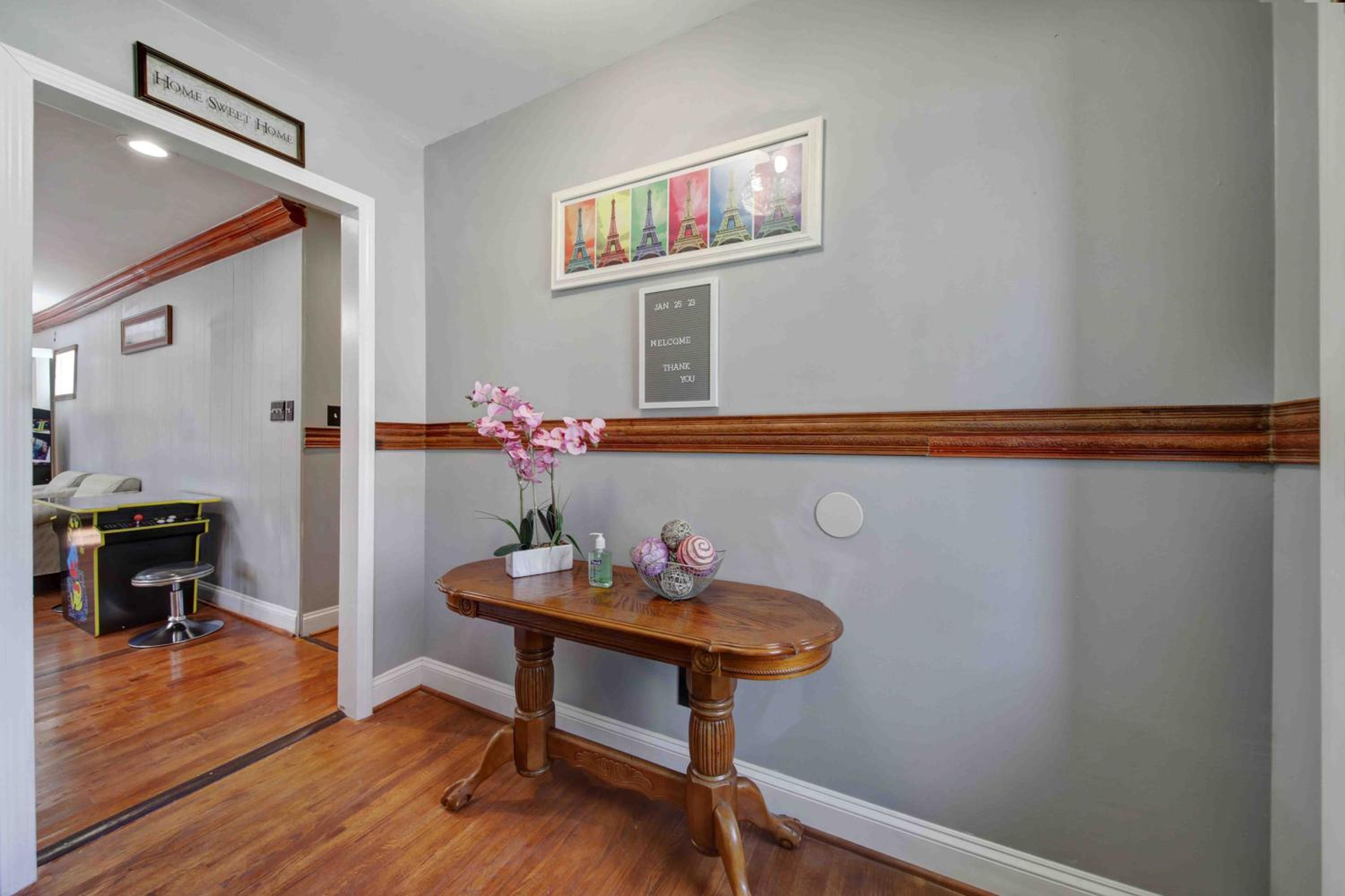 Cozy Ranch Hideaway 10 Min CLT Uptown w/EV charger view 4