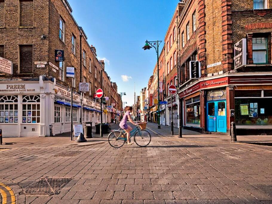 Shoreditch apartment with lovely garden