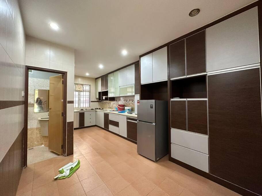 Muslim Suite Home @ Airport Bayan Lepas Penang photo 1