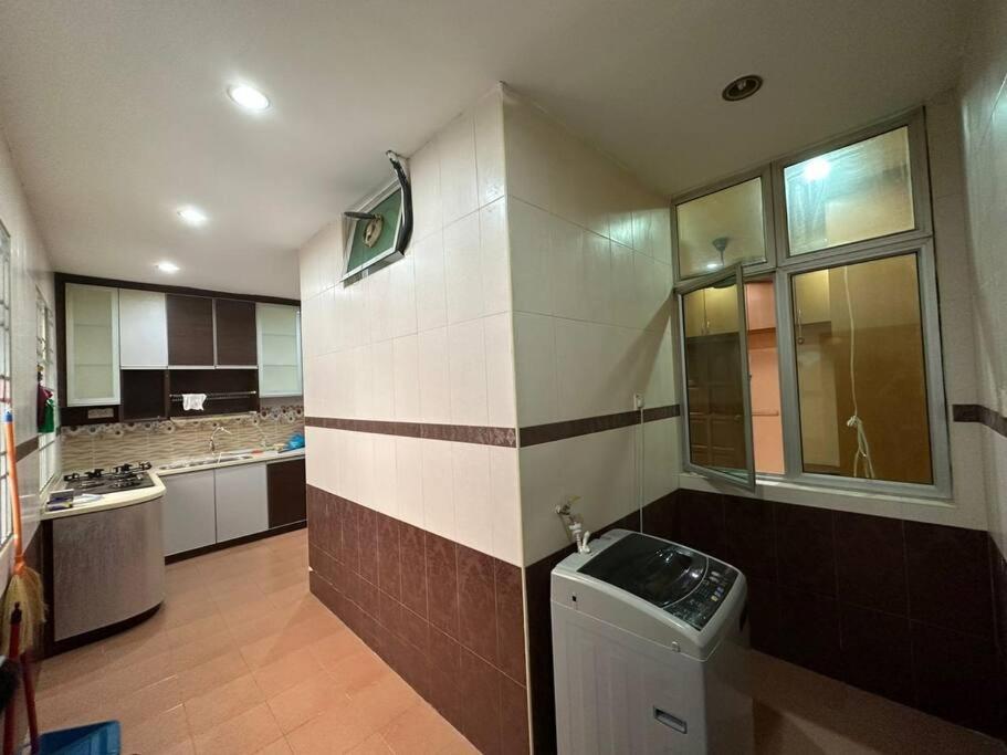 Muslim Suite Home @ Airport Bayan Lepas Penang photo 8