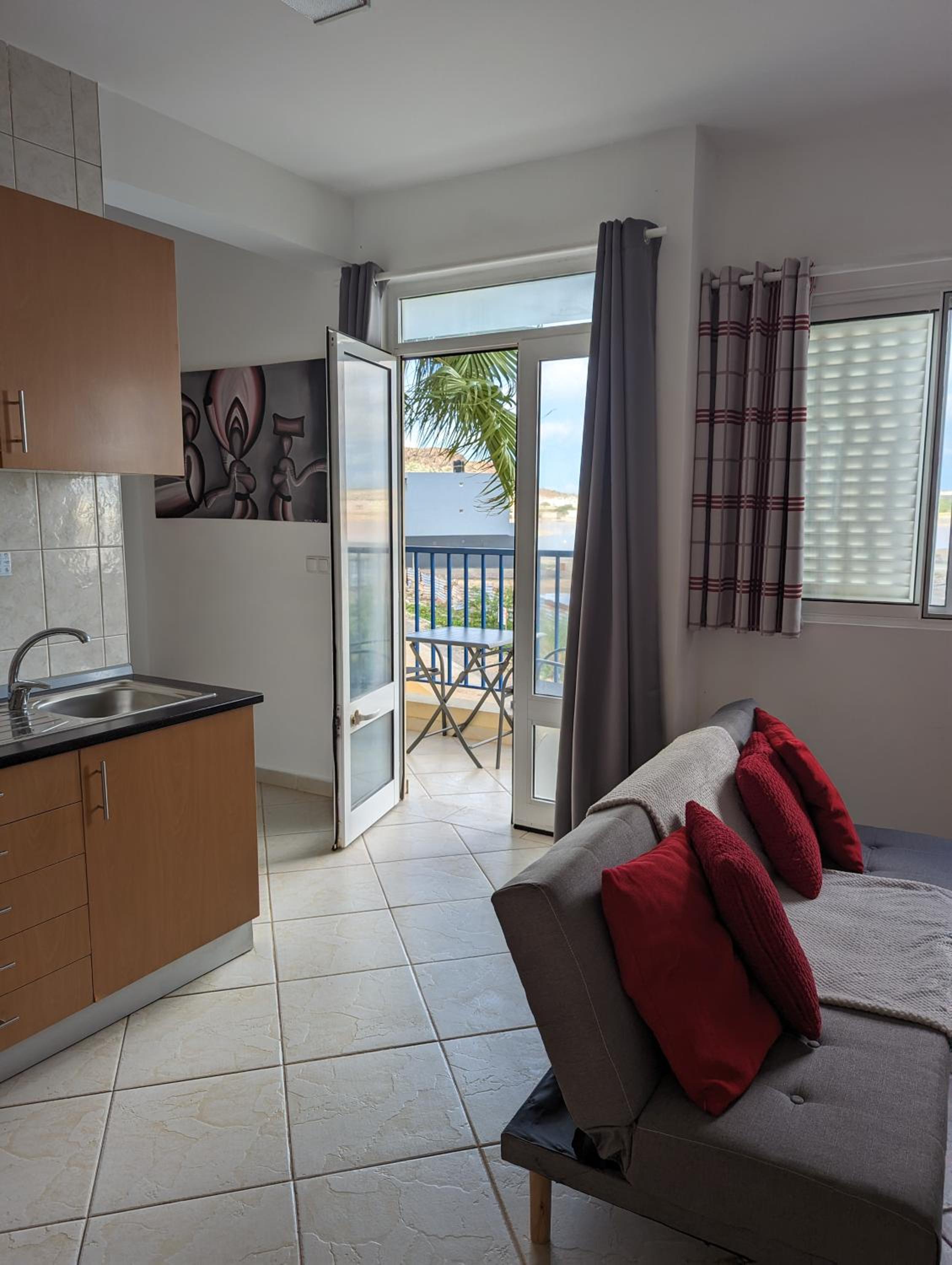 Vila Cabral 1 Bed Apt - Wi-Fi & Air Con Included