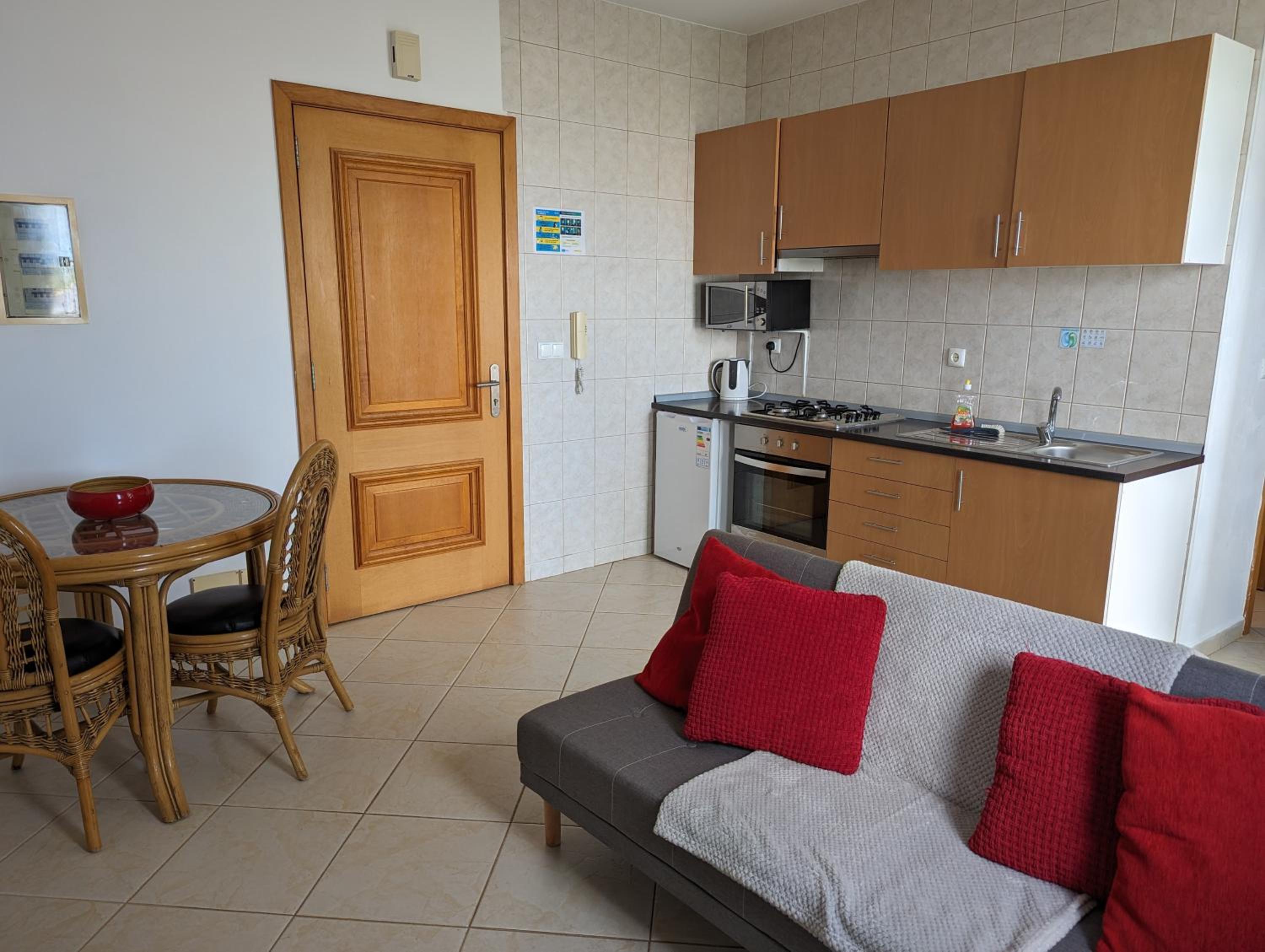 Vila Cabral 1 Bed Apt - Wi-Fi & Air Con Included