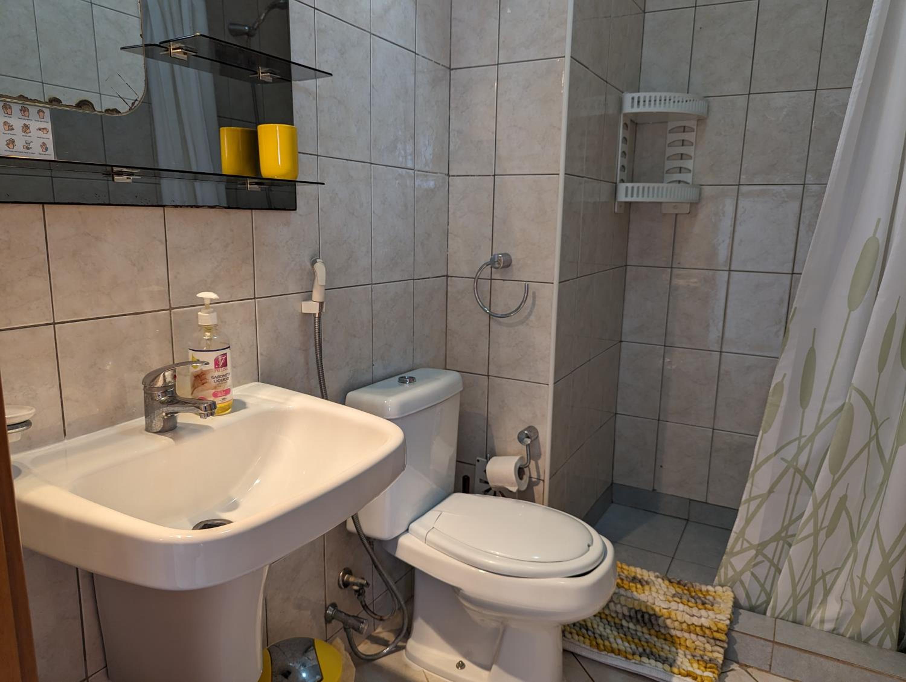 Vila Cabral 1 Bed Apt - Wi-Fi & Air Con Included