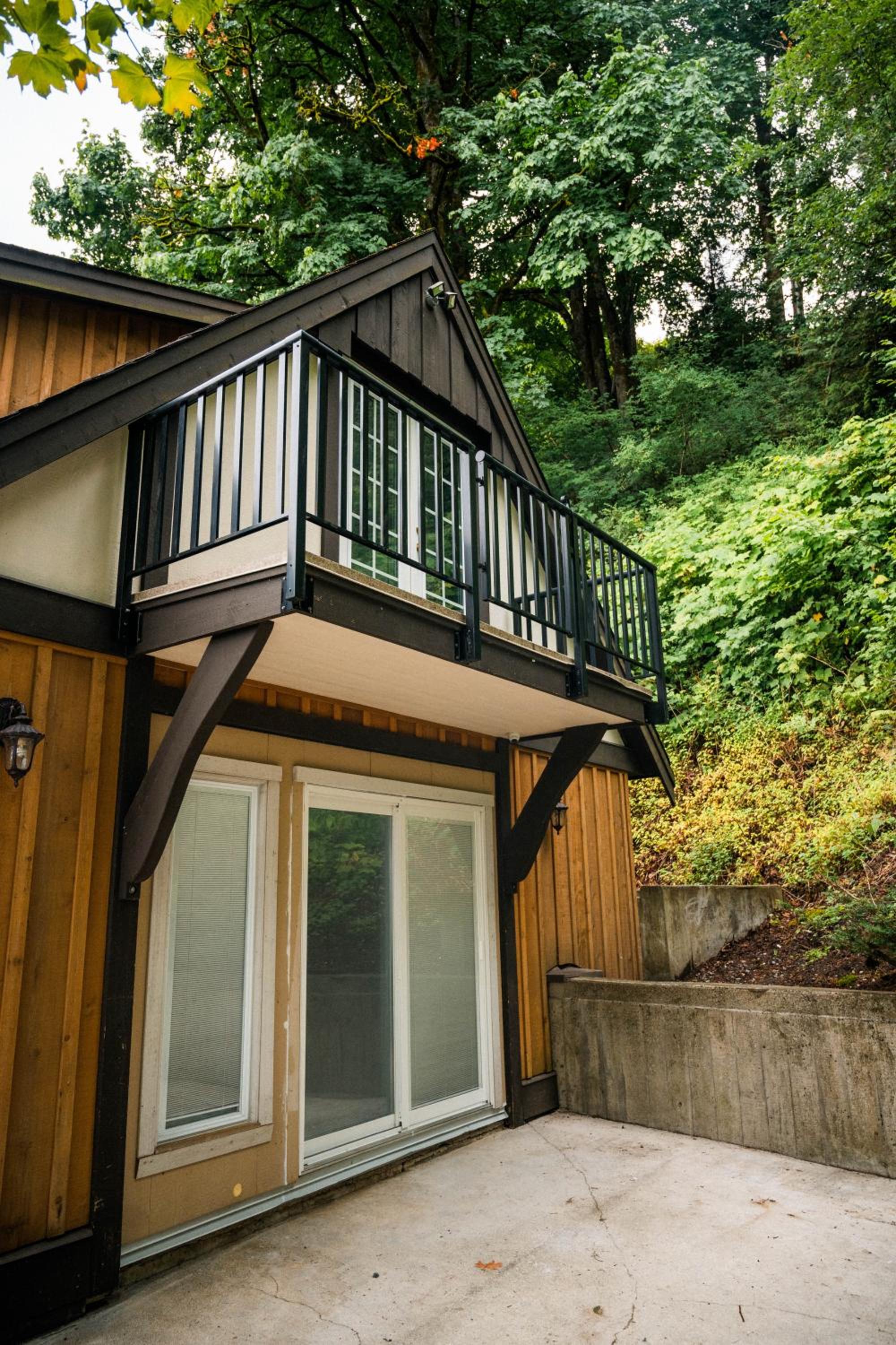 Private Mountainside Home