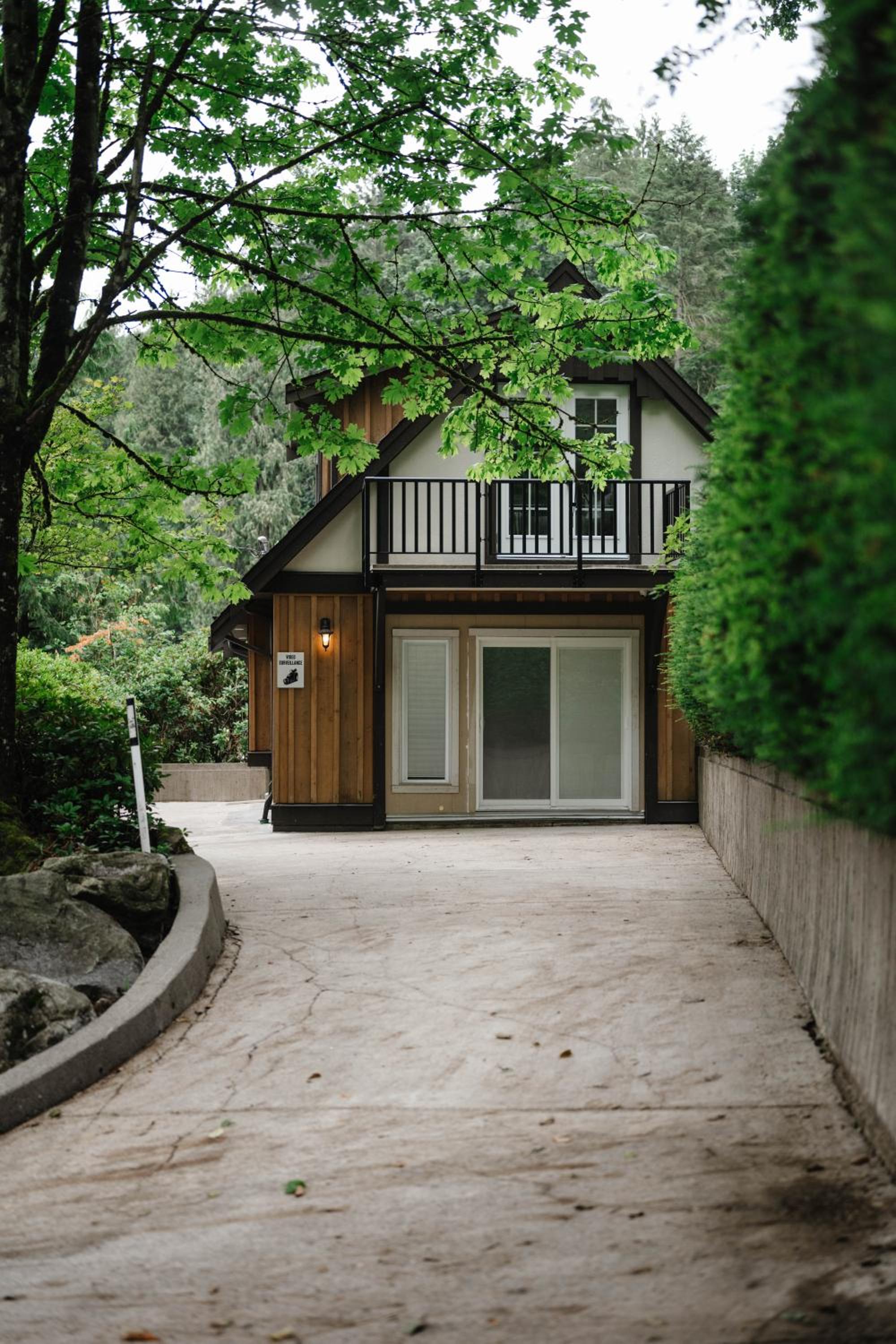 Private Mountainside Home