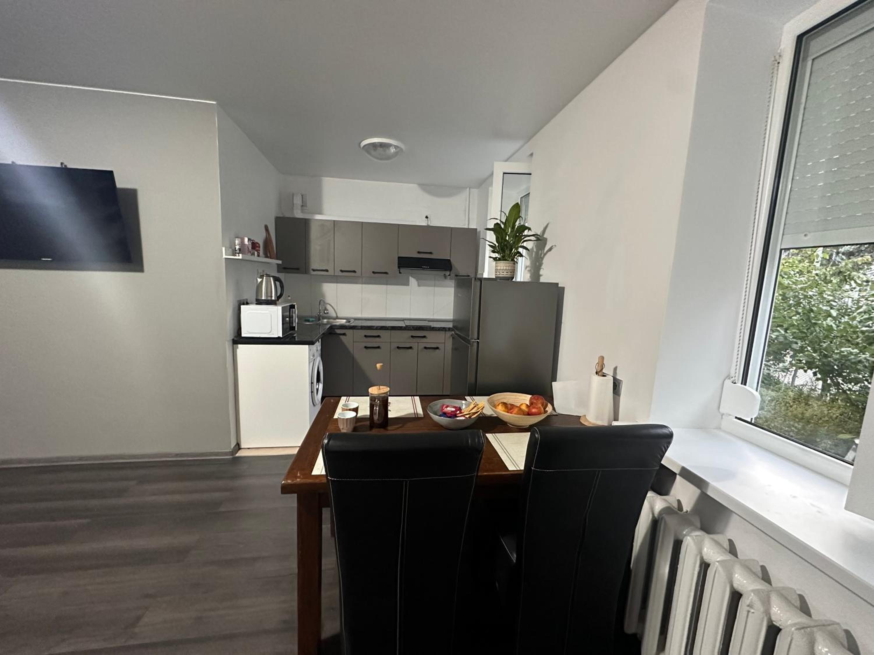 Comfy apartment in the center view 4