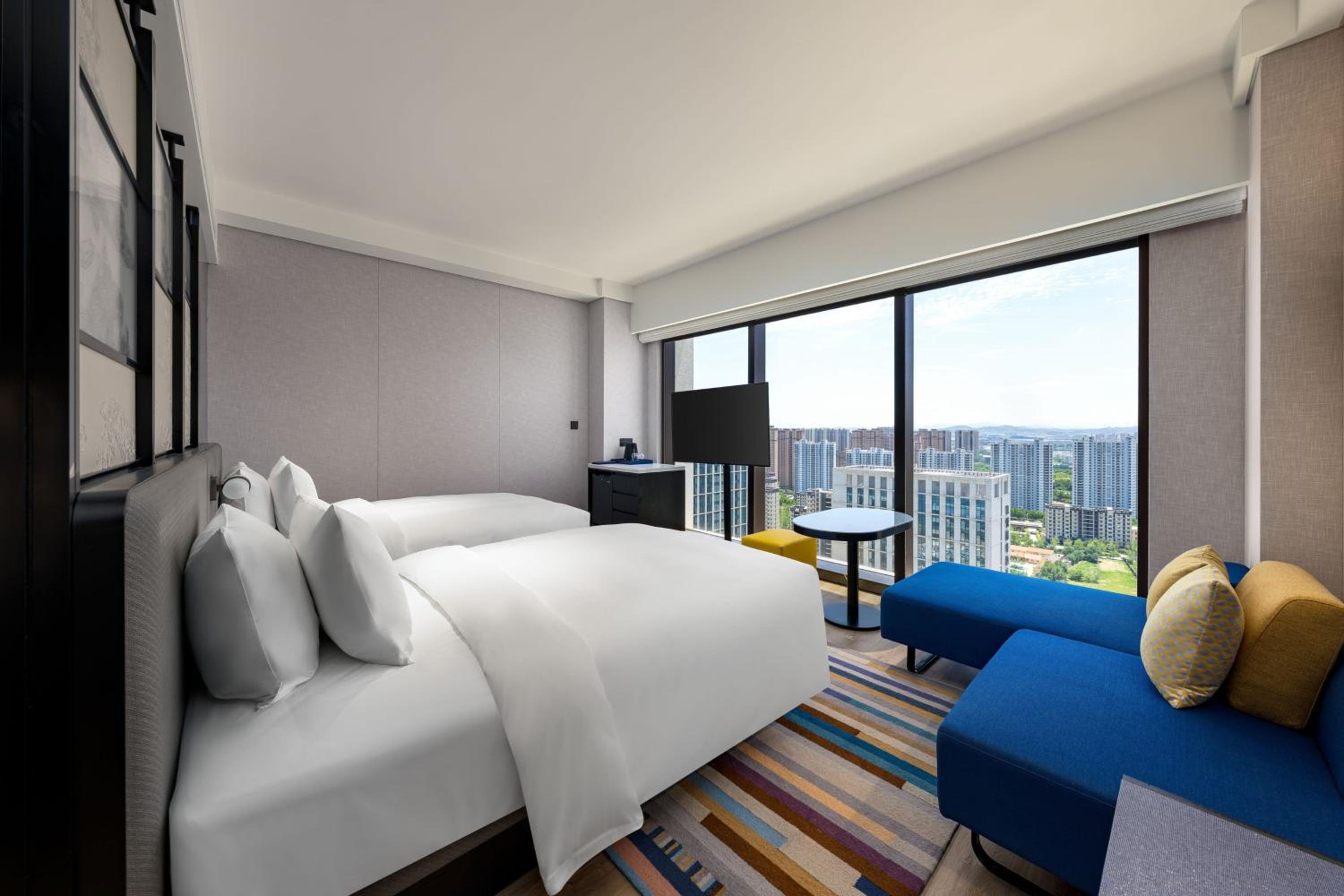 Yantai Vacations - Aloft Yantai - Property Image 7