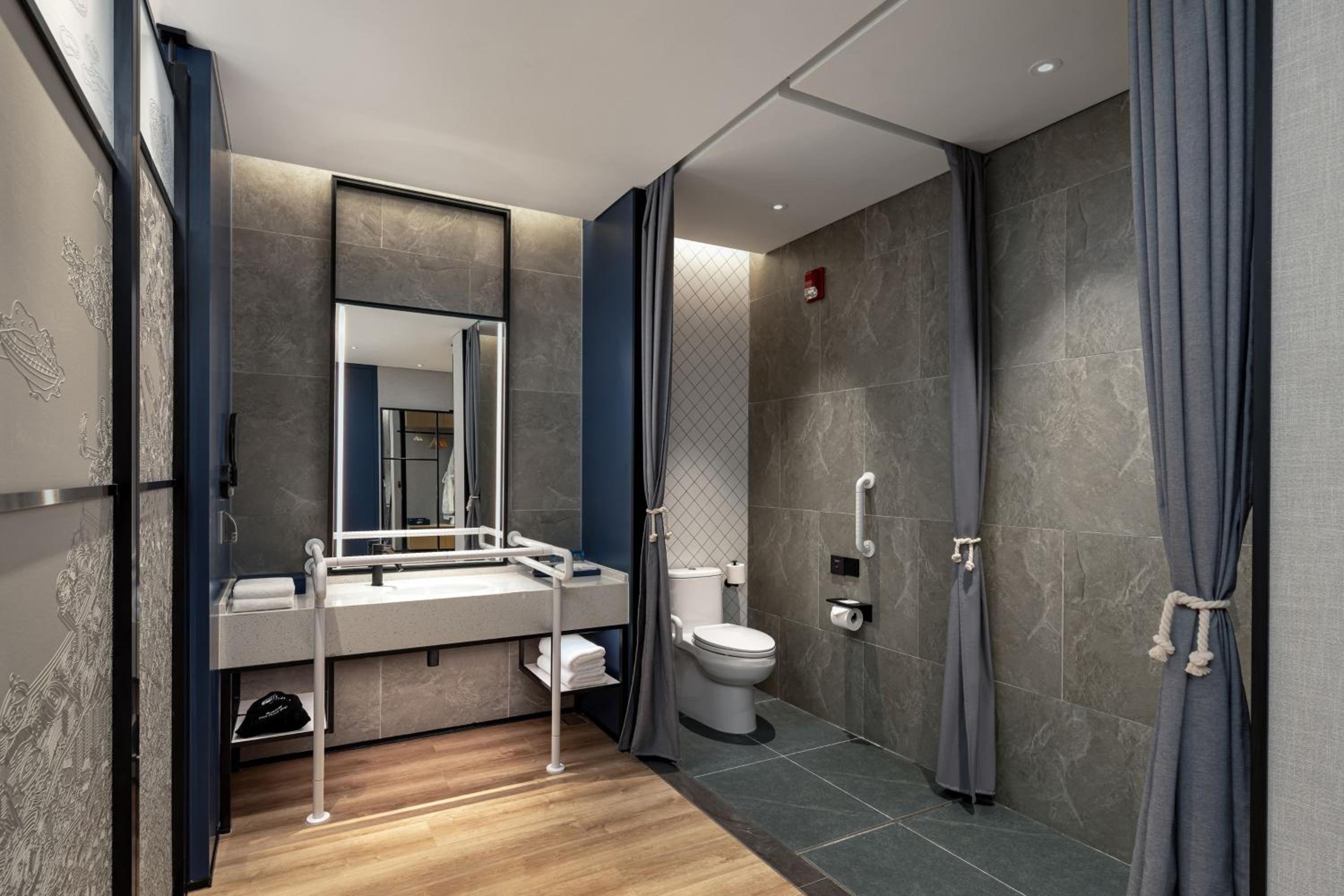 Yantai Vacations - Aloft Yantai - Property Image 10