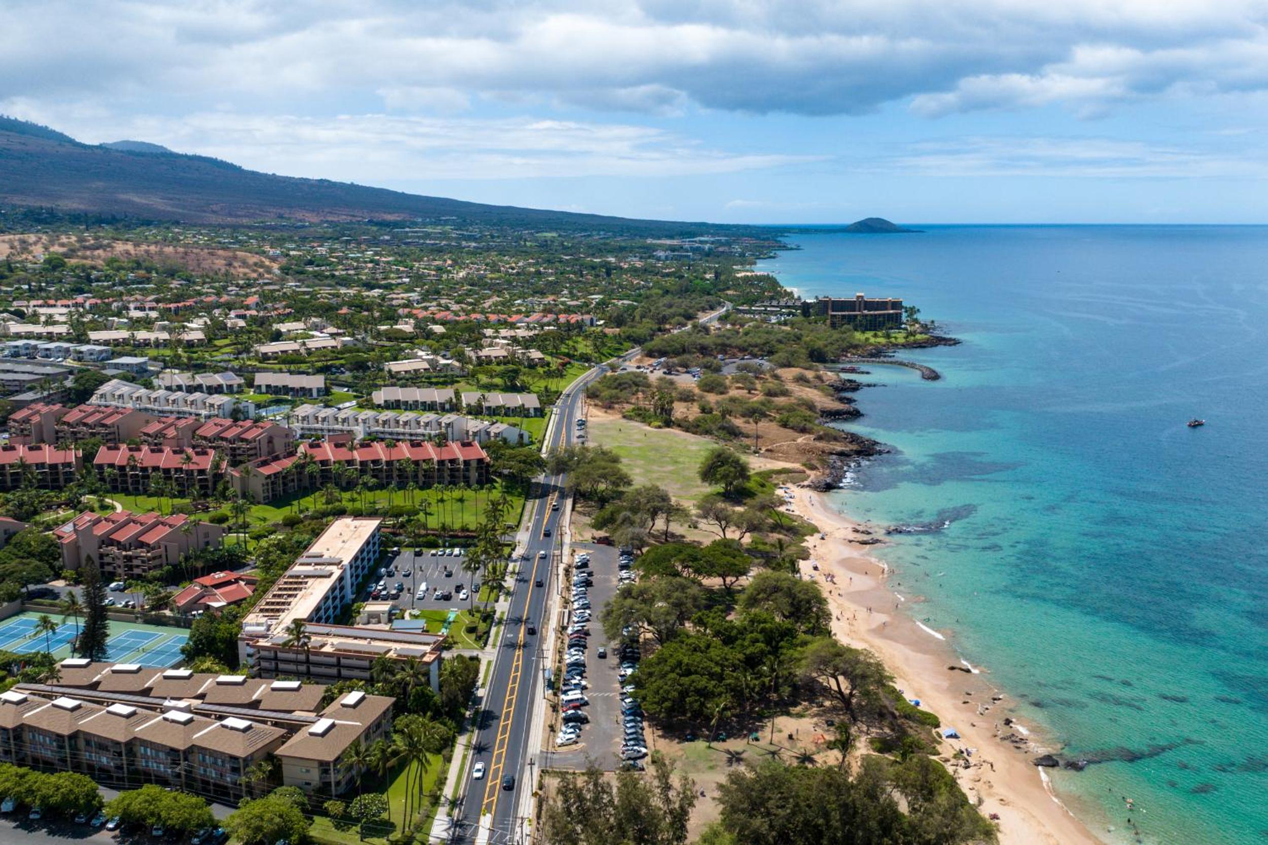 Calina's Maui Parkshore Kam lll Ocean Front View