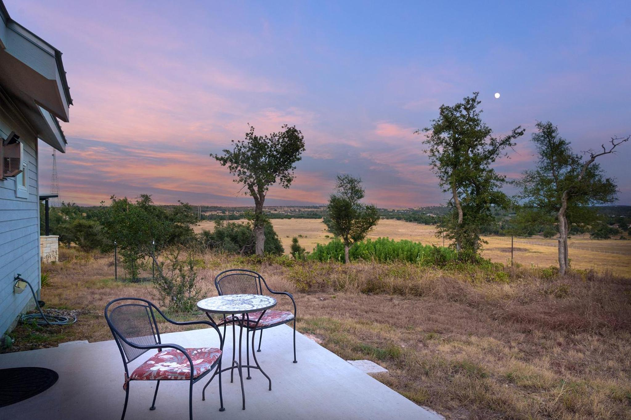 New! Luxury Cottage with Stunning Views-Spa Bath-Patio view 4