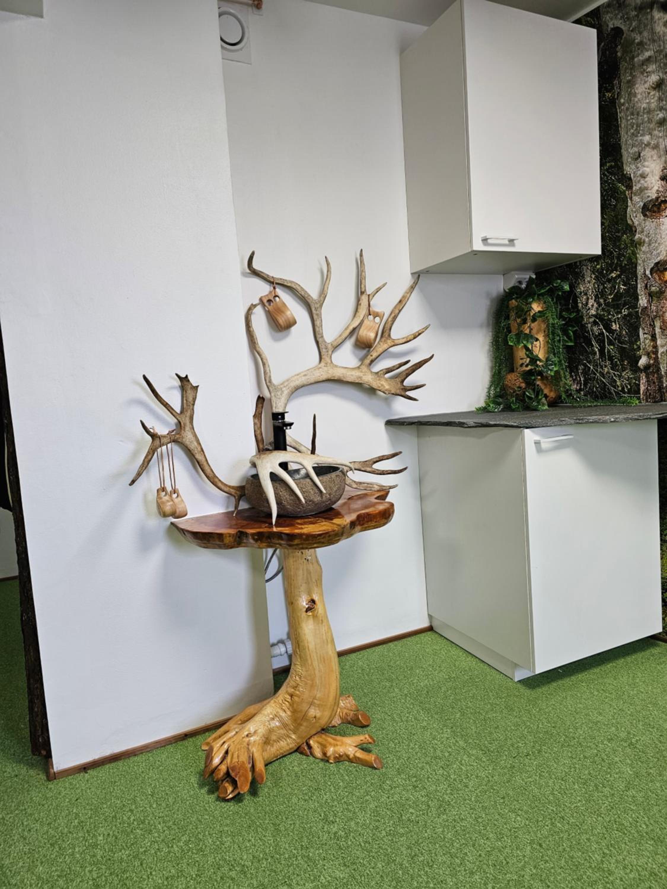 ROVIO REST IN FOREST