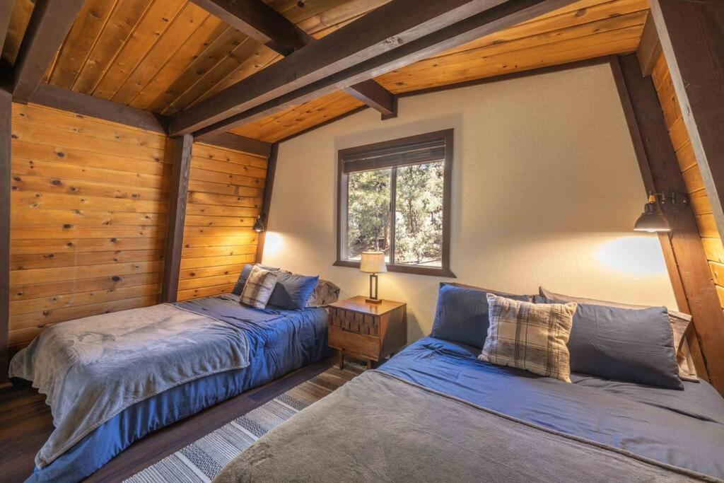 Stunning Cabin with Private Deck view 5