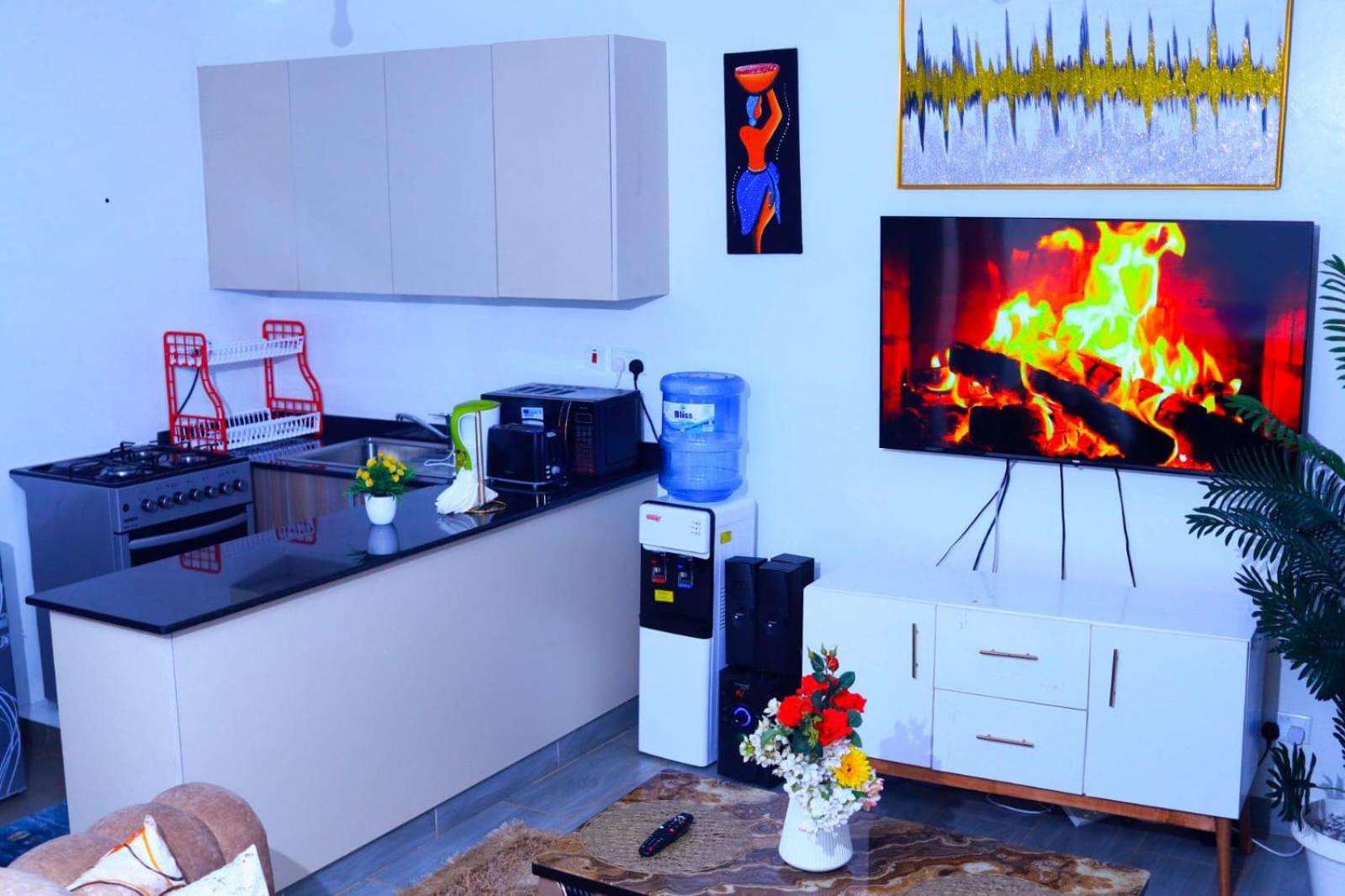 Oasis shade apartment
