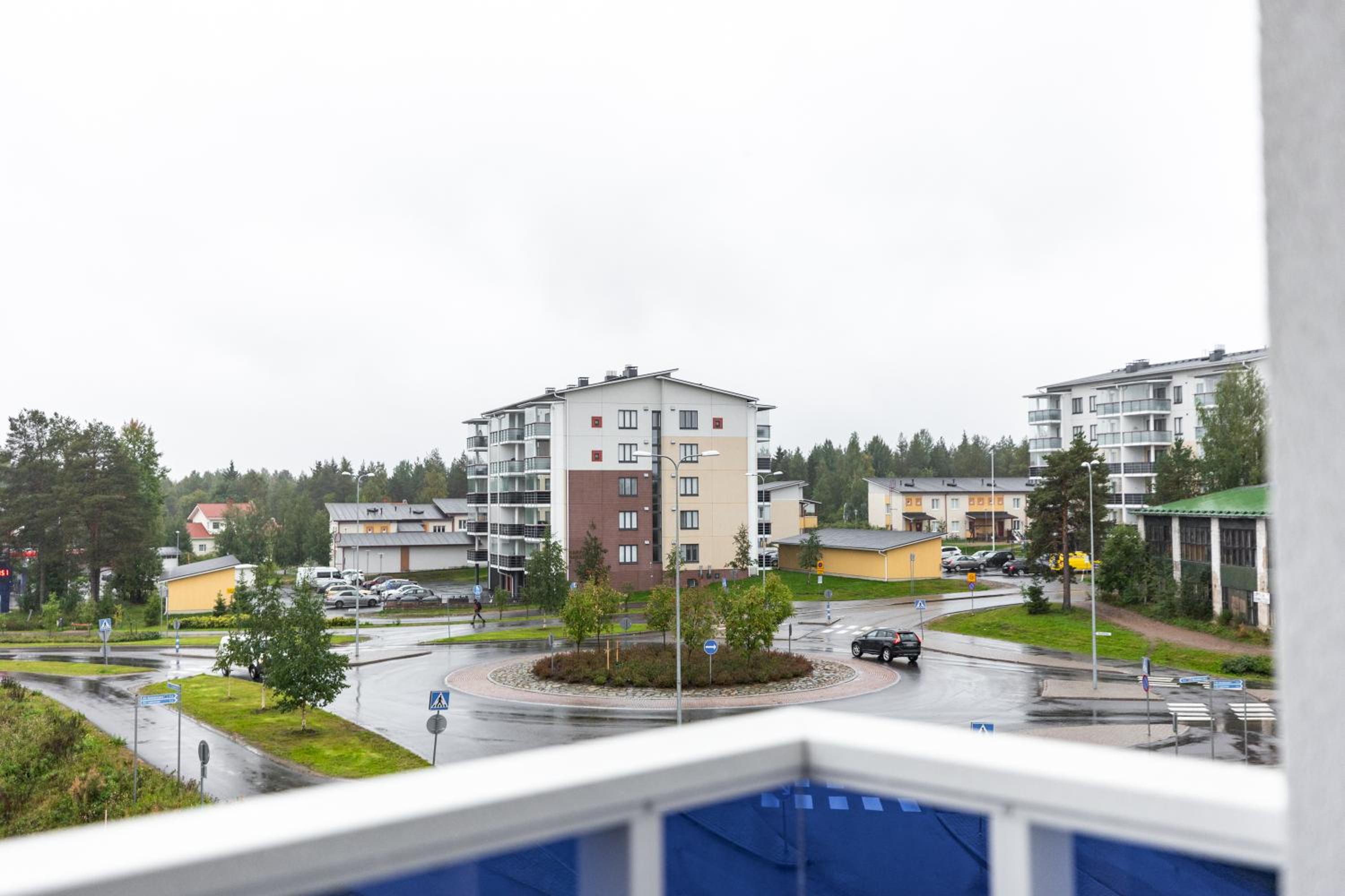 Arctic Blue City Suite