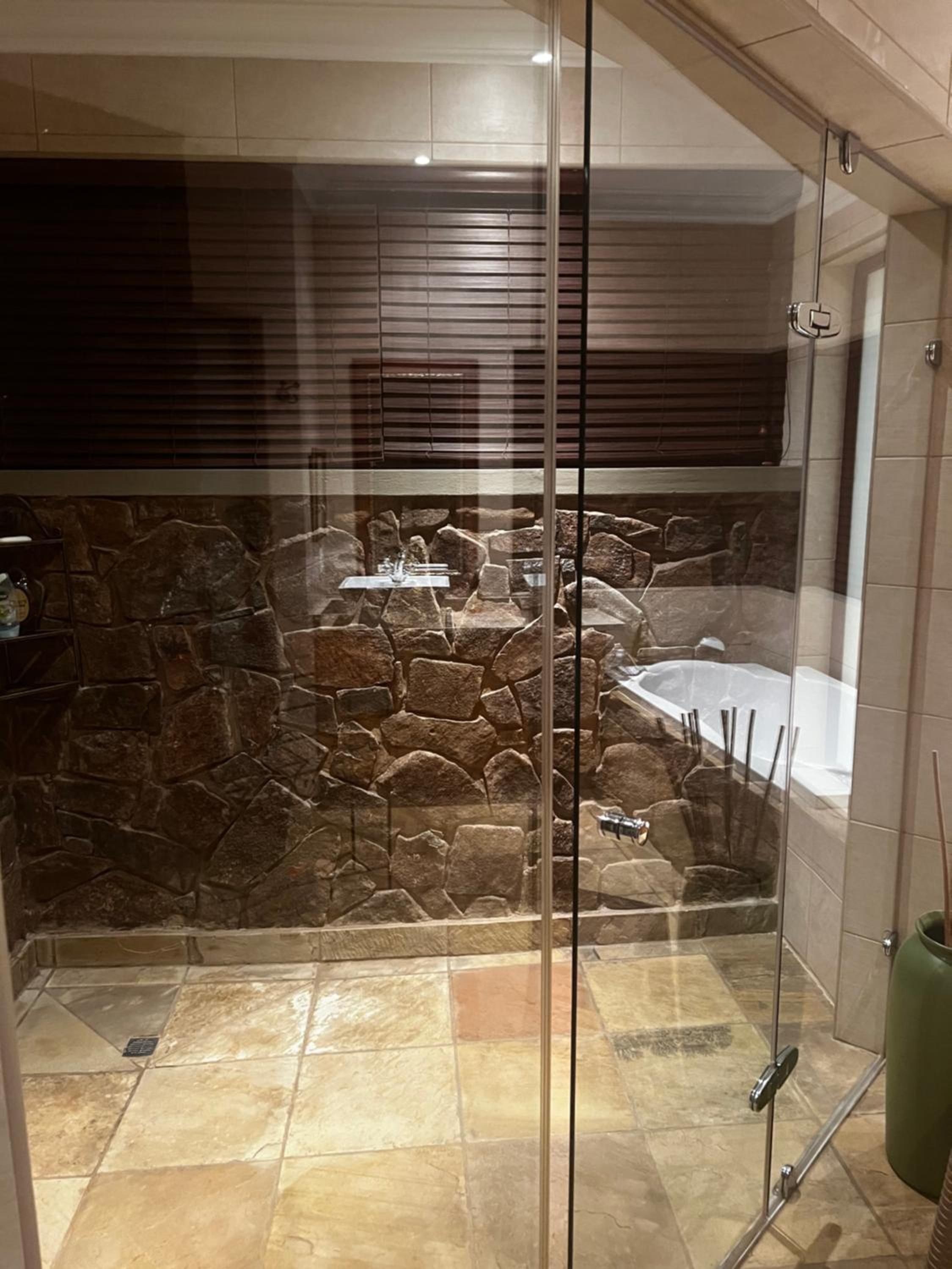 iDube Lodge Walkersons view 3