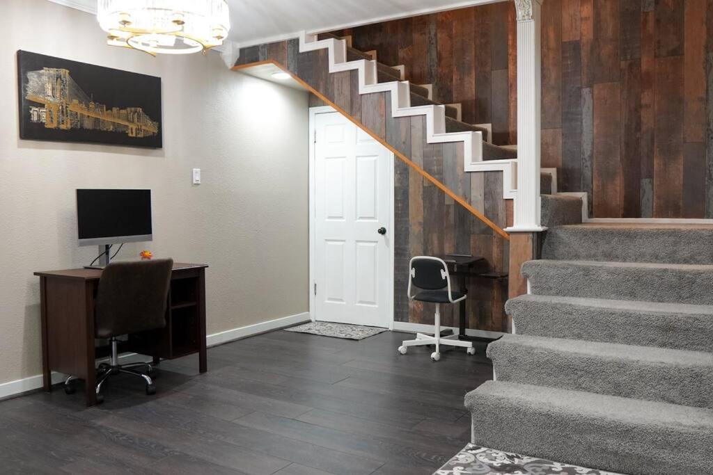 Briarcliff Manor - 5 Minutes from DFW Airport view 5