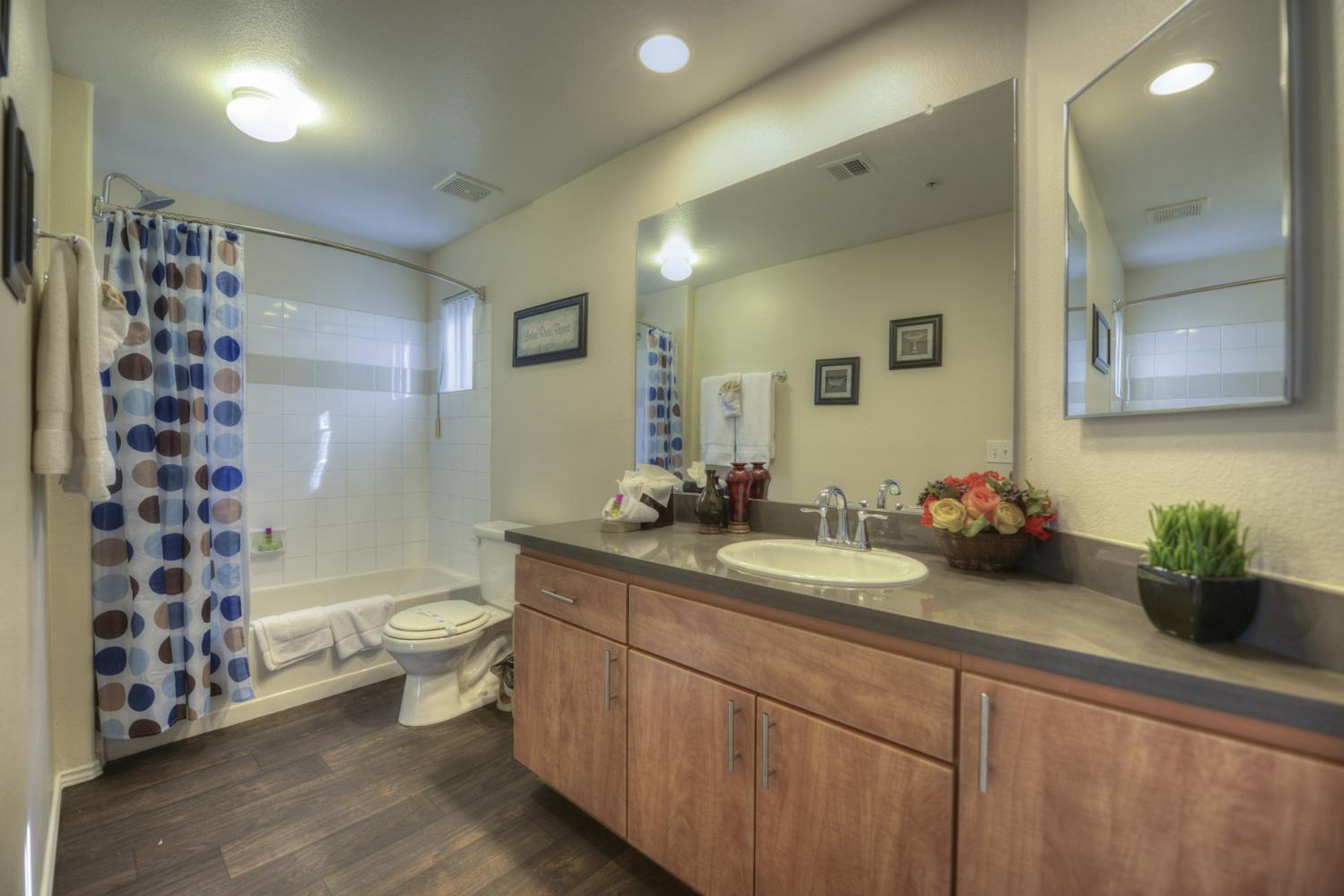 Luxury Vacation Rentals by Meridian CondoResorts