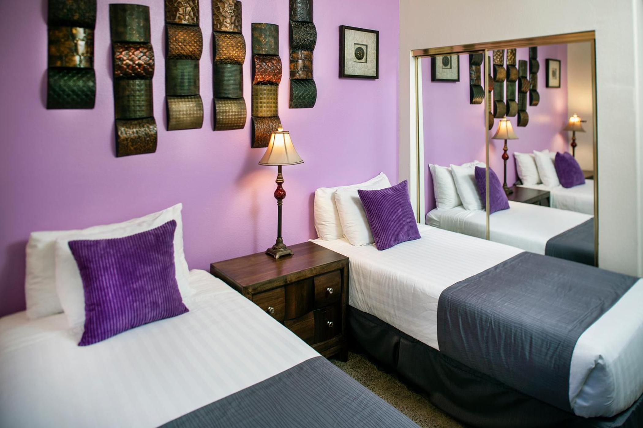 Luxury Vacation Rentals by Meridian CondoResorts