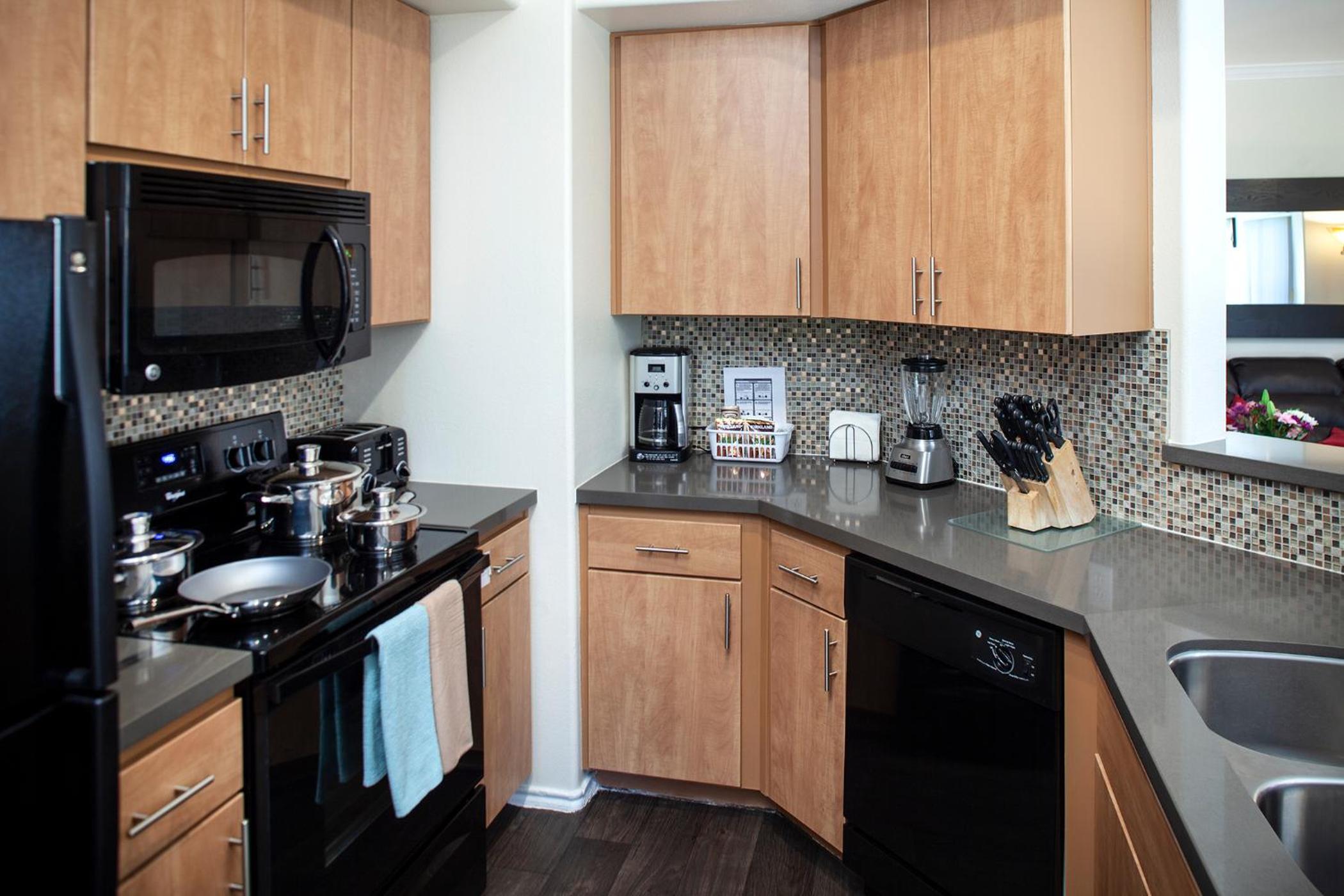 Luxury Vacation Rentals by Meridian CondoResorts