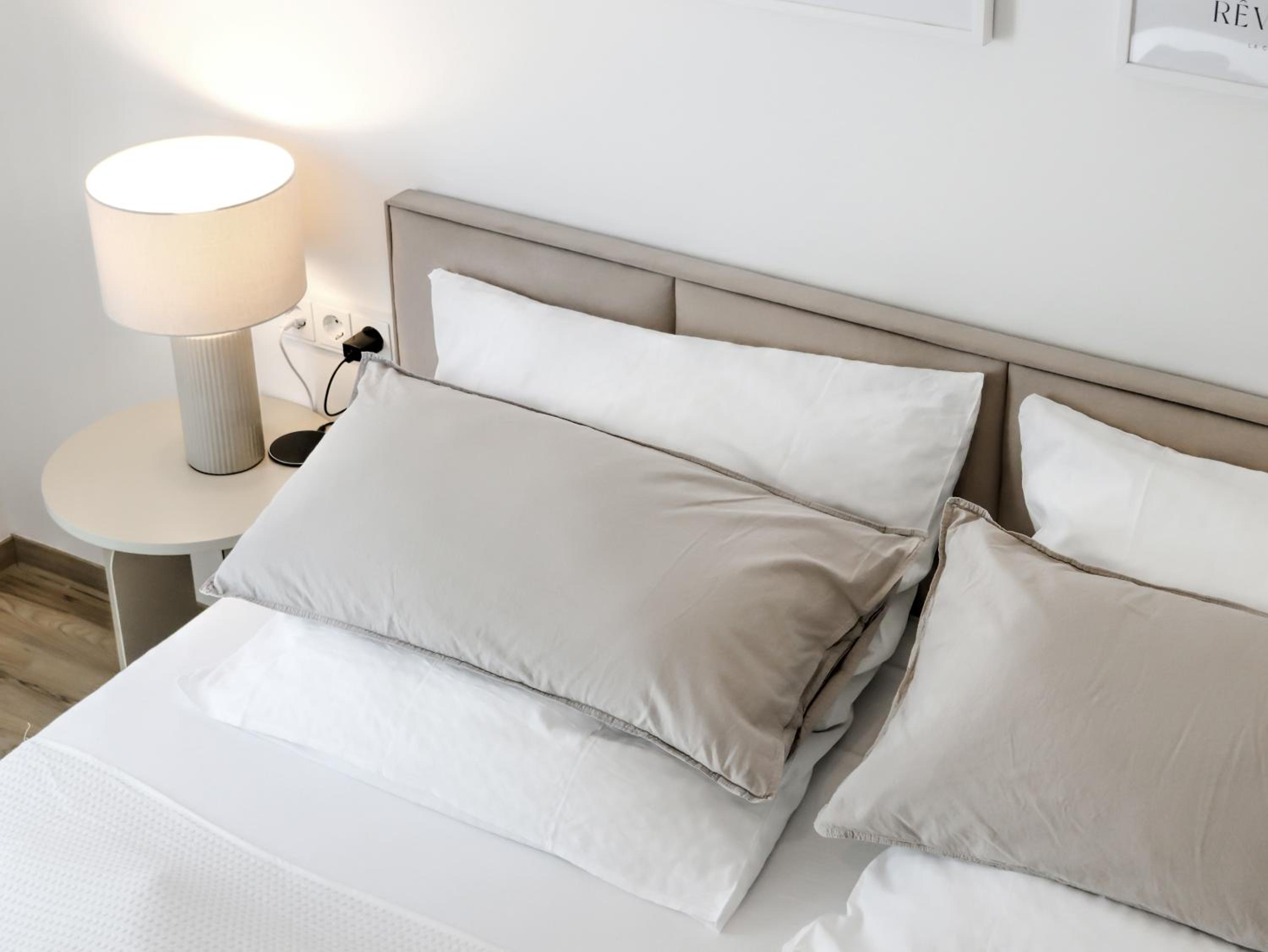 LIGHTPLACE • Design • Boxspring • Balkon • 2 Smart TV •Innenstadt