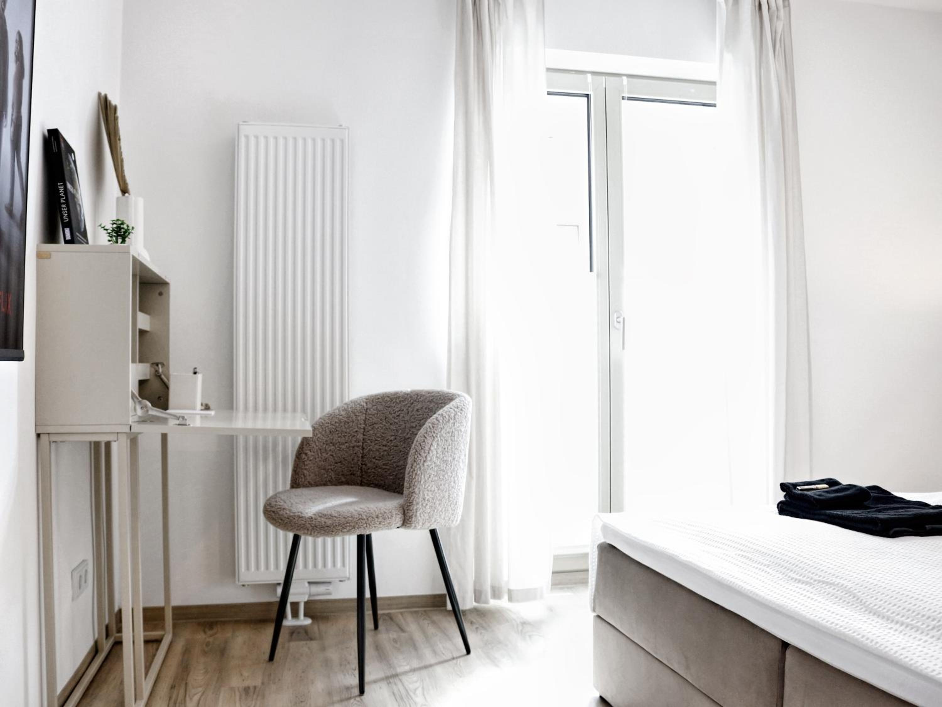 LIGHTPLACE • Design • Boxspring • Balkon • 2 Smart TV •Innenstadt