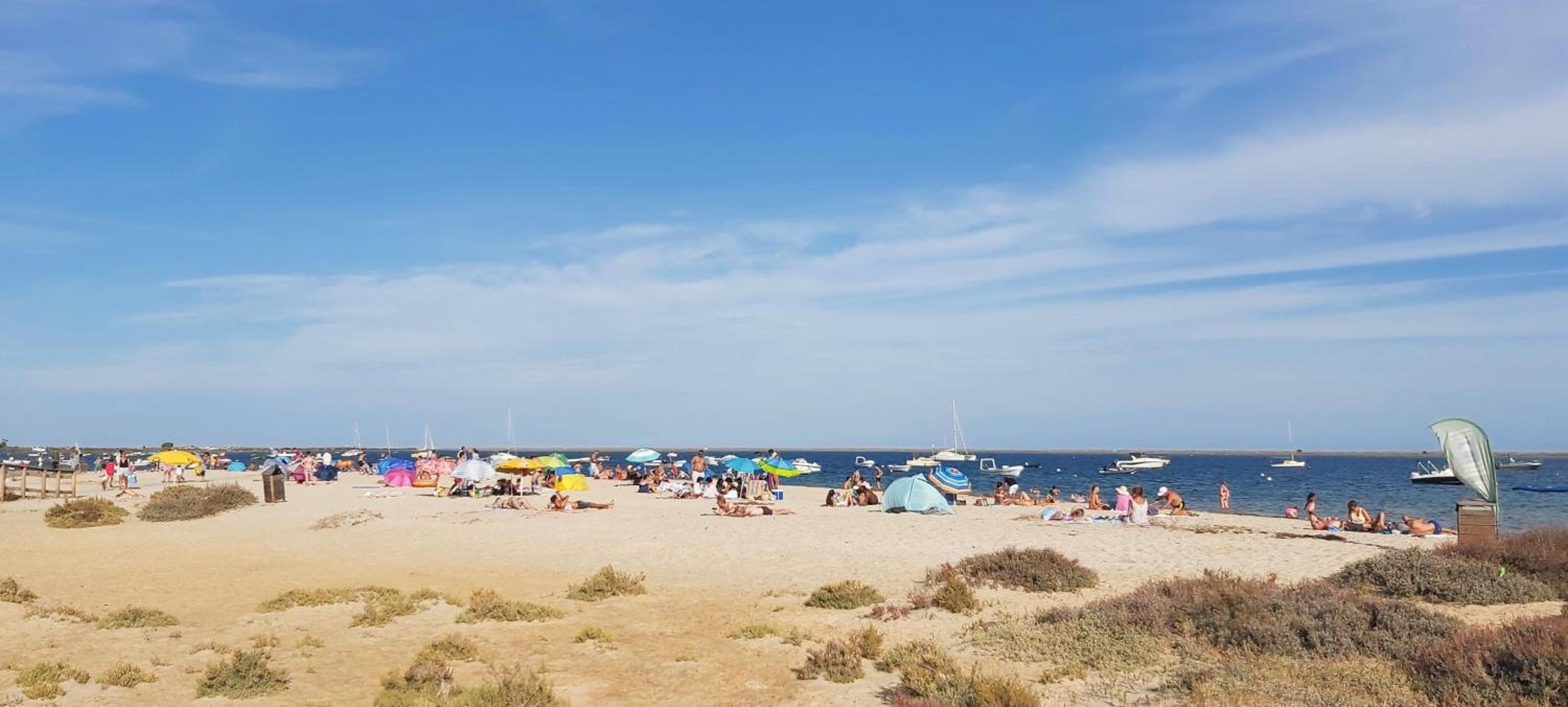 Casa dos Sorrisos - 3 bedroom apartment, terrace, barbecue, AC, Wifi, beach view 2