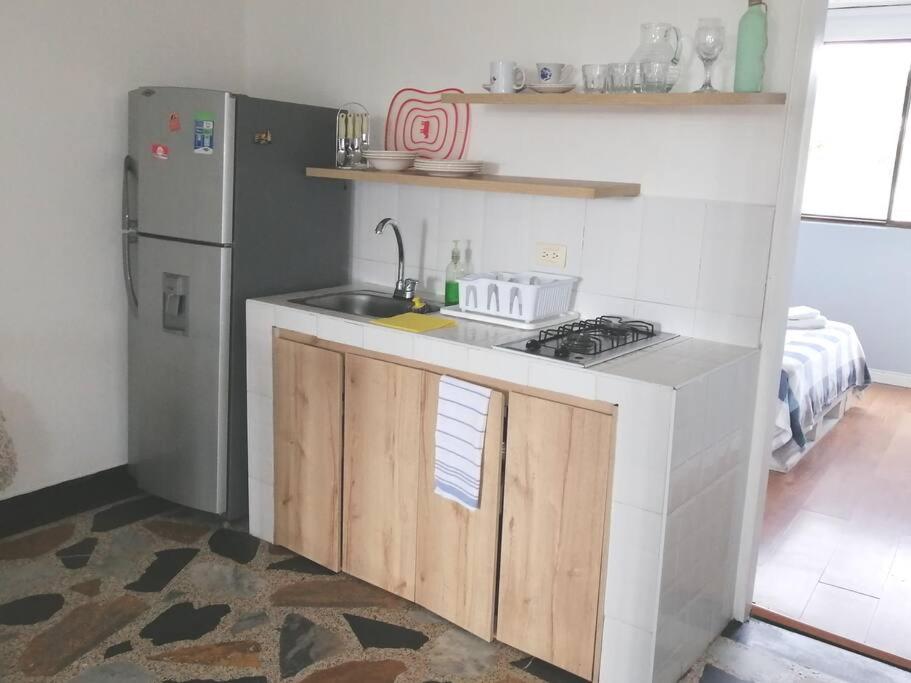 Apartamento en Pereira sobre la avenida principal de la ciudad 203