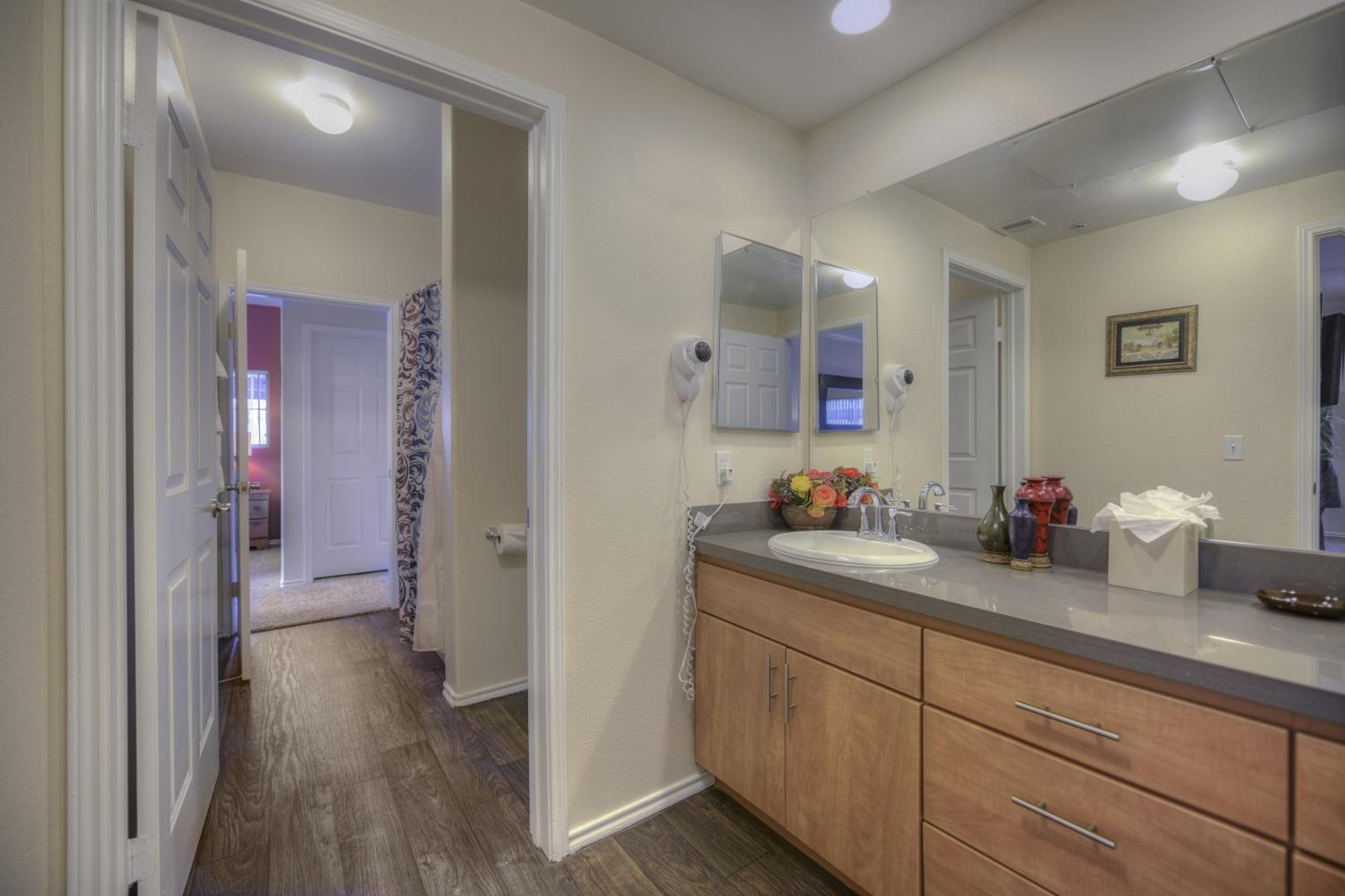 Luxury Vacation Rentals by Meridian CondoResorts
