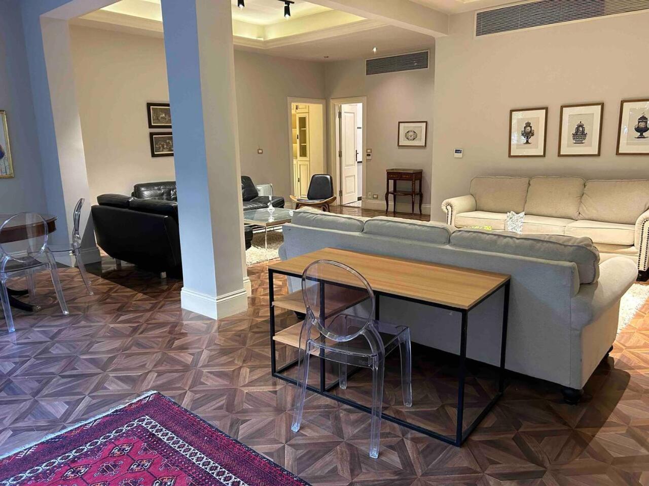 Charming luxurious 2 bedroom apartment in zamalek
