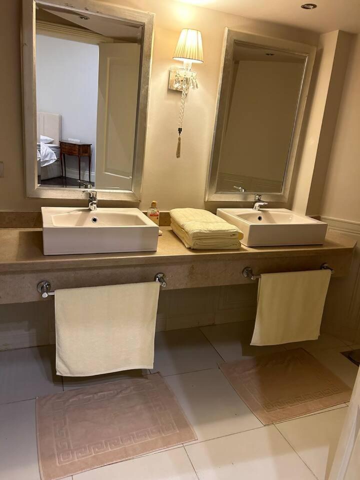 Charming luxurious 2 bedroom apartment in zamalek