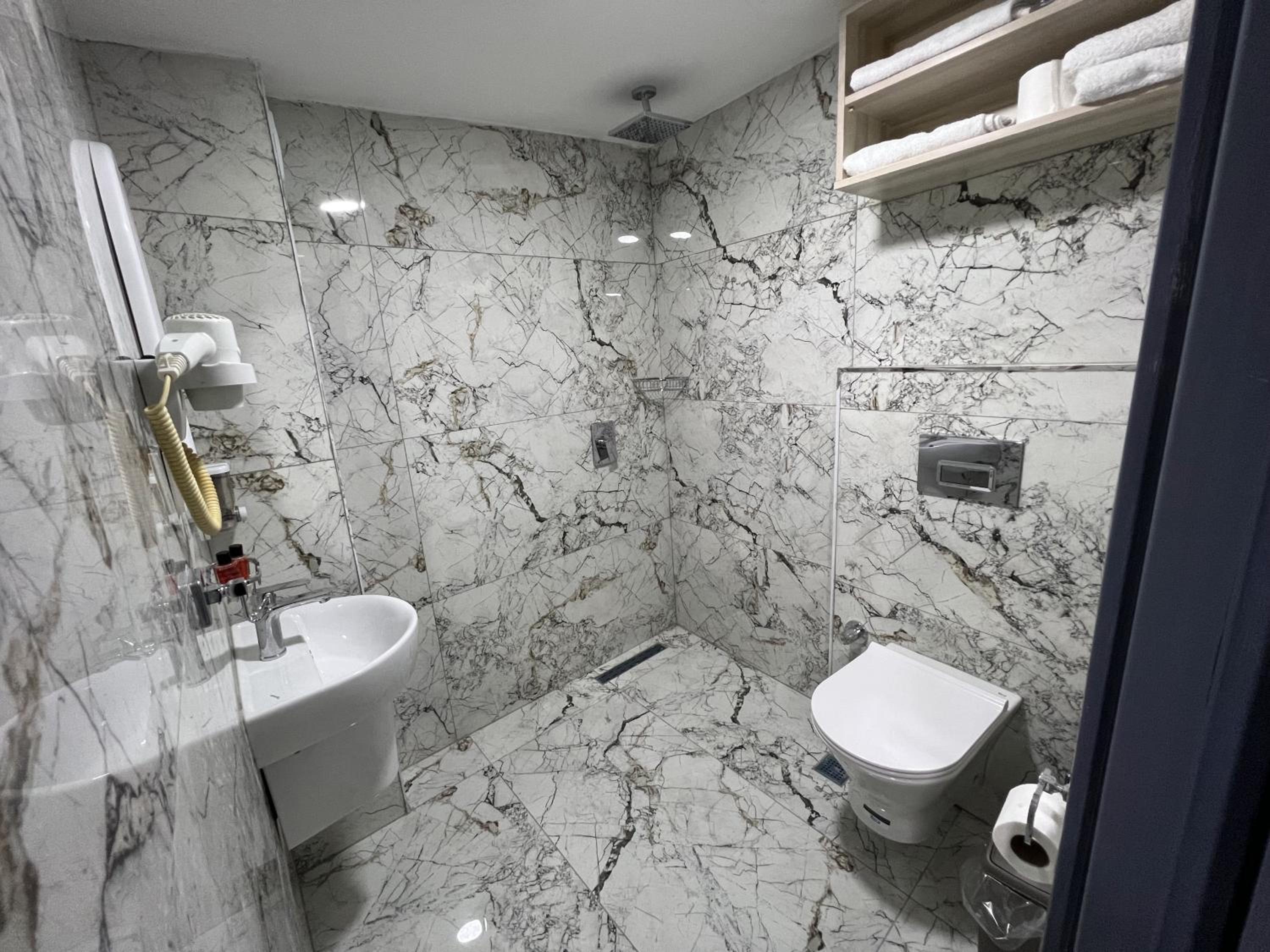 Hotel Prima - Image 36