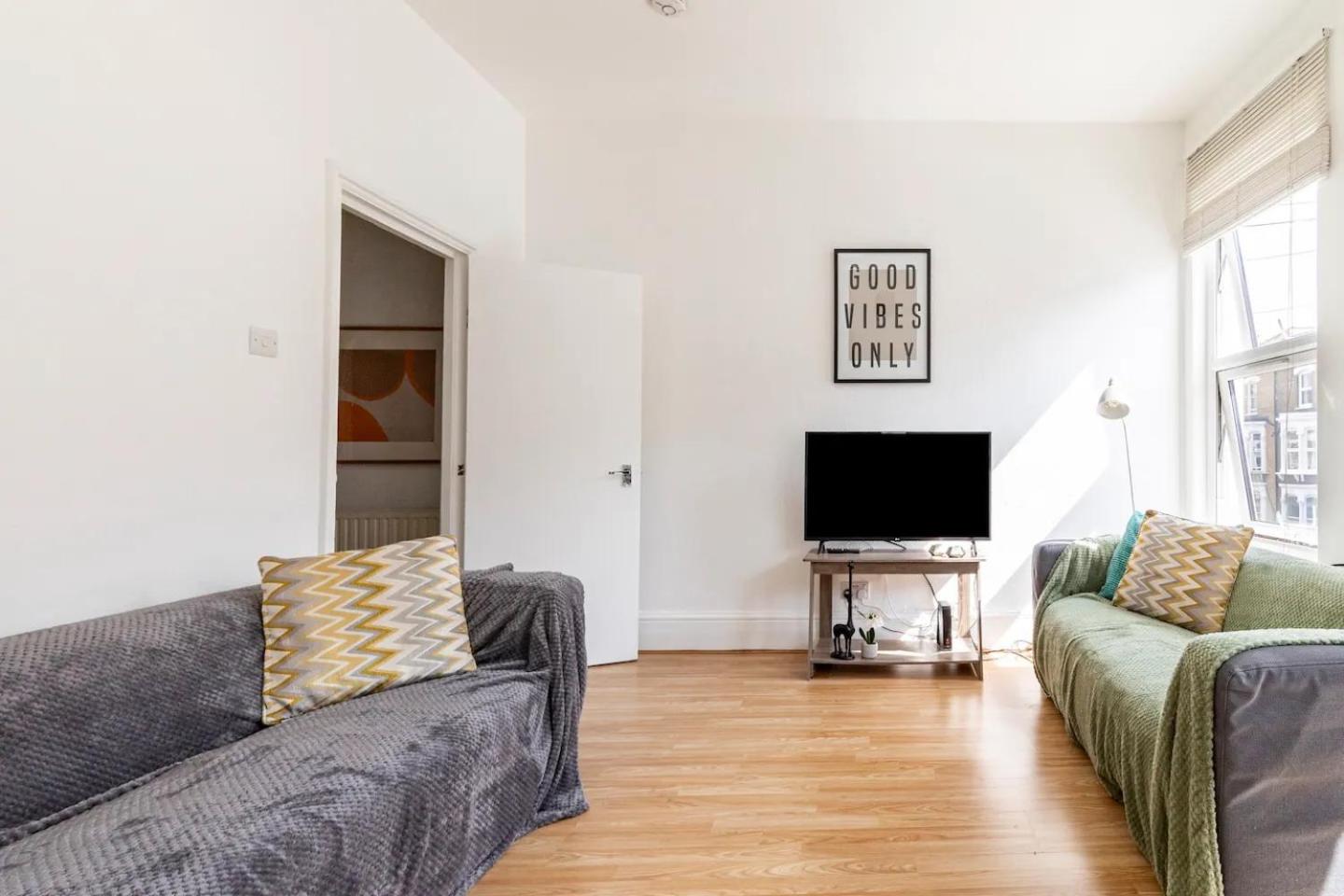 Large, Bright and Spacious 3 Bed Flat in London