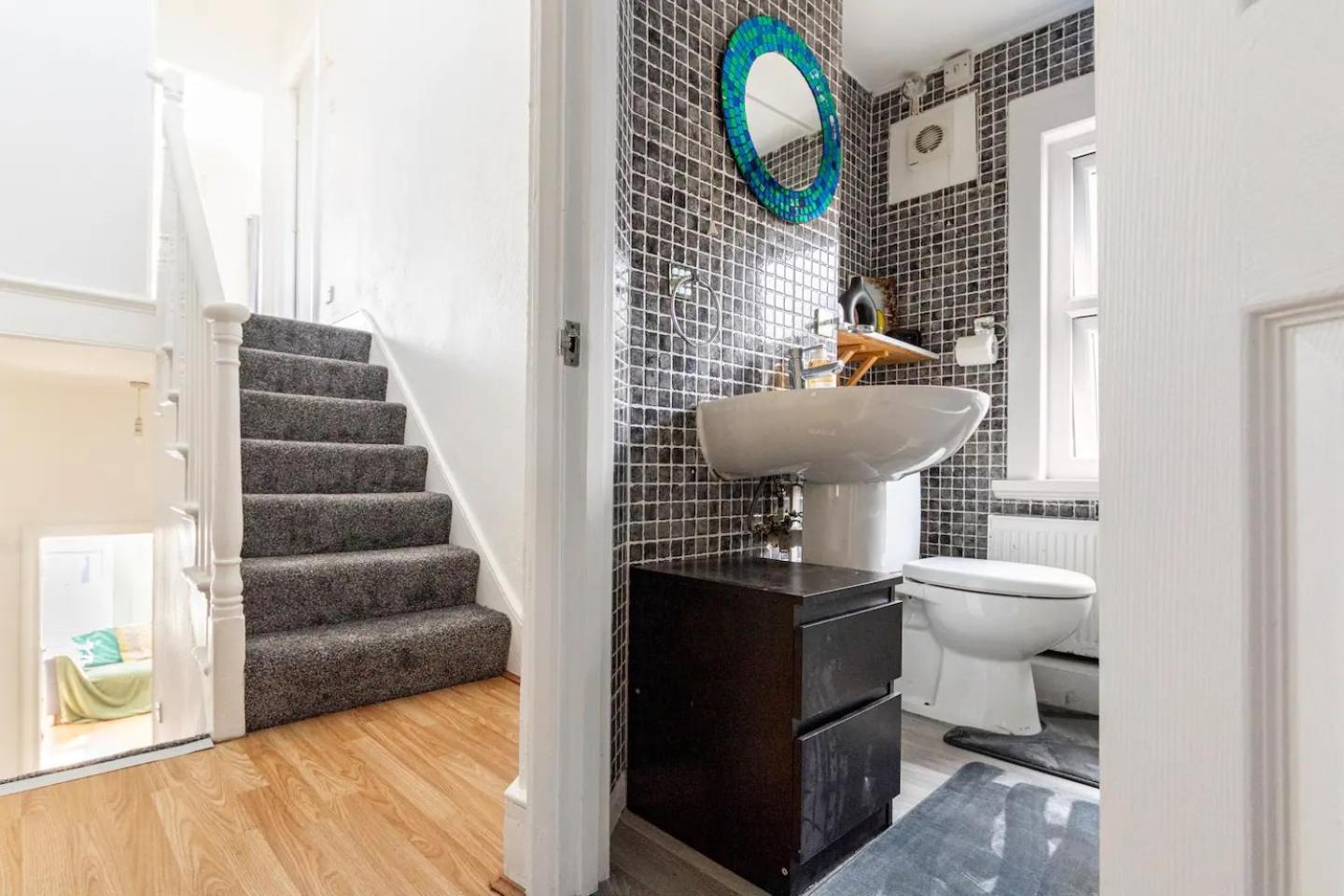 Large, Bright and Spacious 3 Bed Flat in London