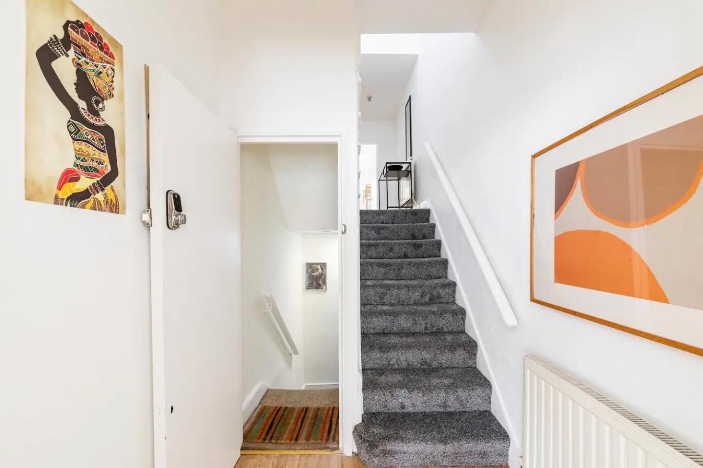 Large, Bright and Spacious 3 Bed Flat in London