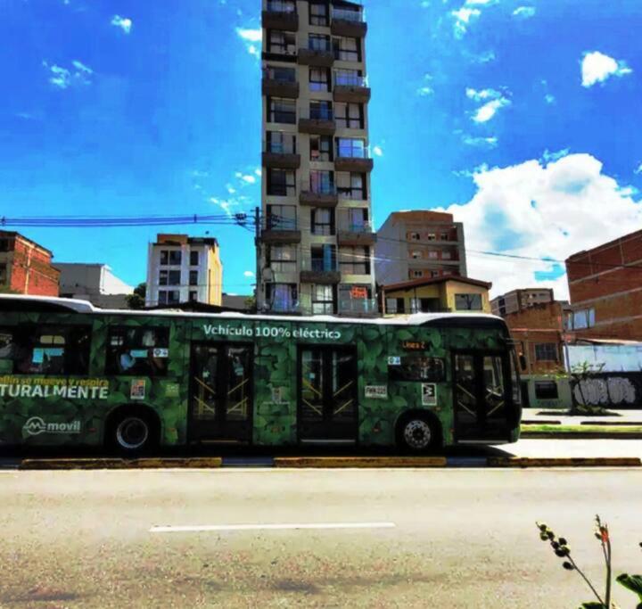 906. Apartamento cerca al sector de laureles