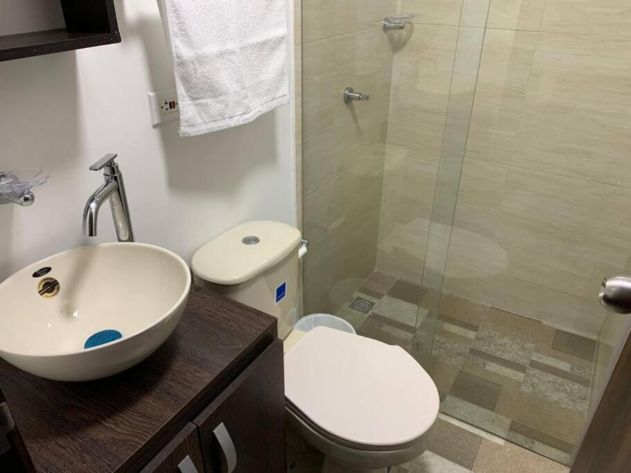 906. Apartamento cerca al sector de laureles