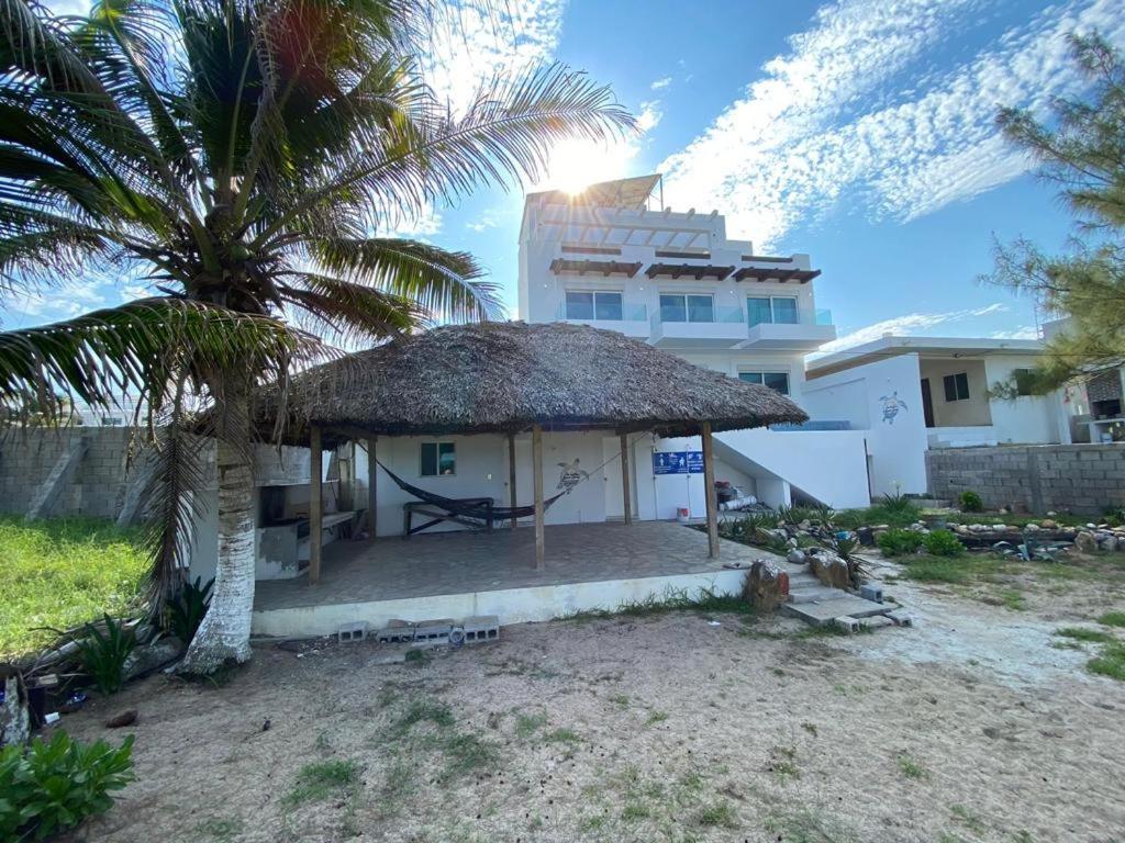 Sea and Sun Beach House view 5