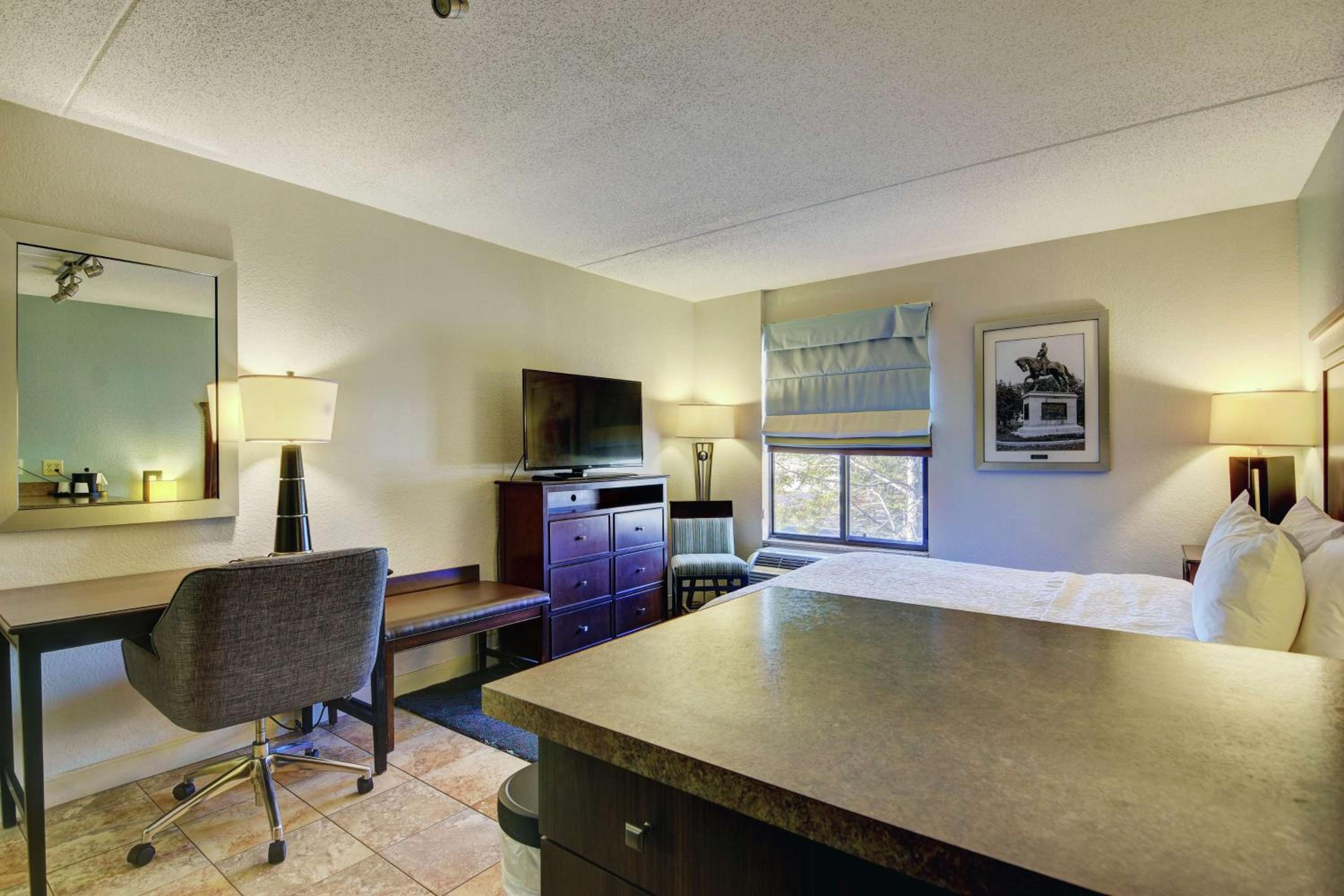 Portsmouth Vacations - Hampton Inn Portsmouth Central - Property Image 5