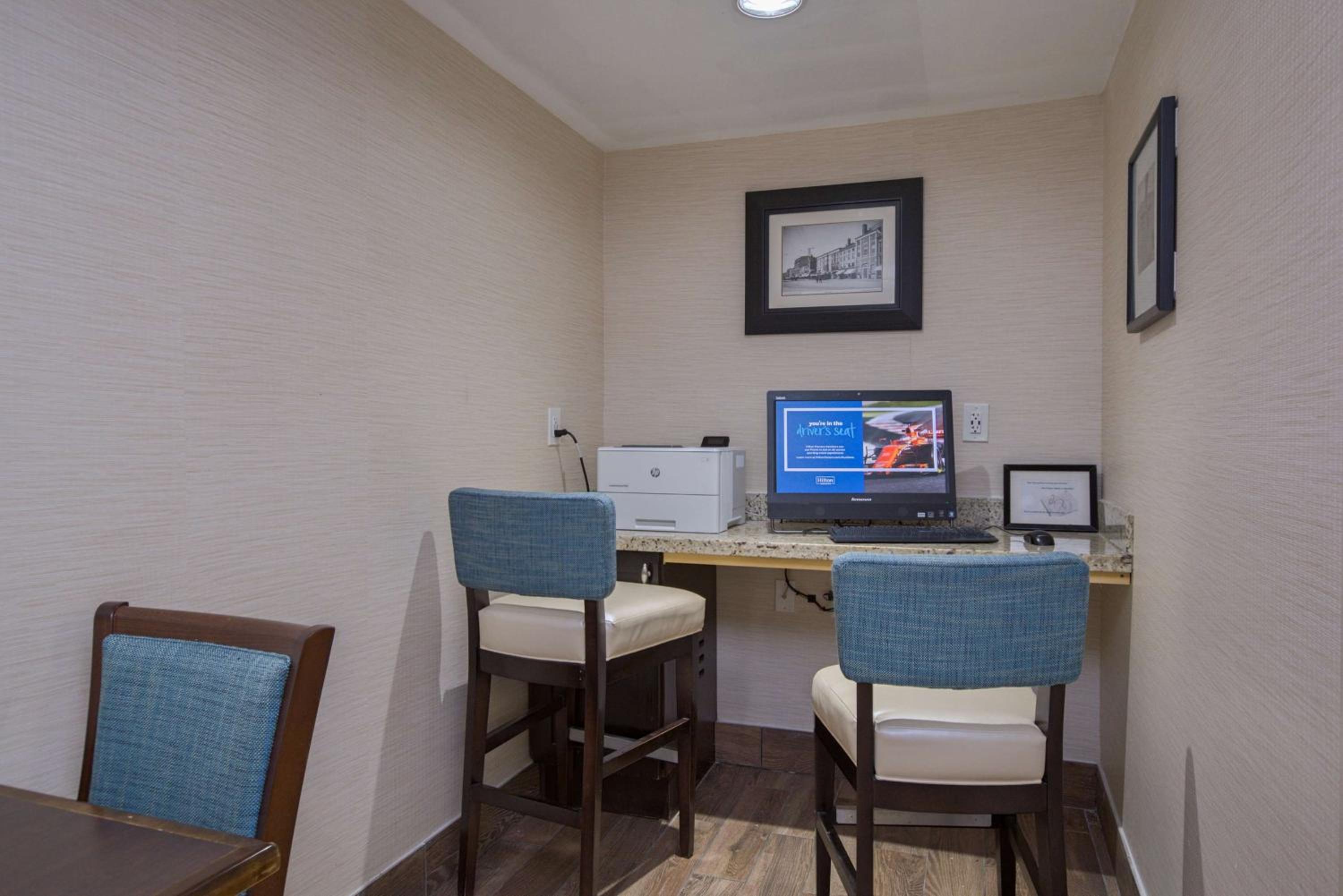 Portsmouth Vacations - Hampton Inn Portsmouth Central - Property Image 19