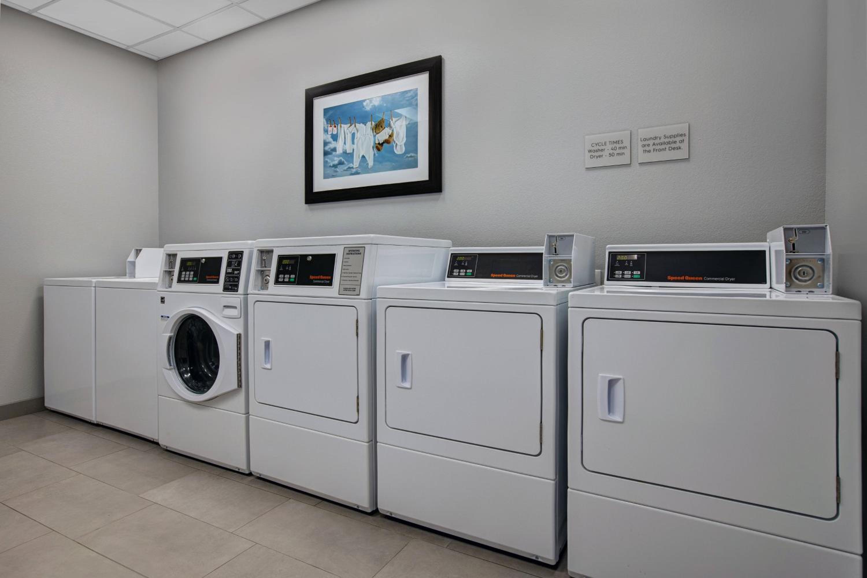Glendale Vacations - TownePlace Suites by Marriott Phoenix Glendale Sports  Entertainment District - Property Image 6
