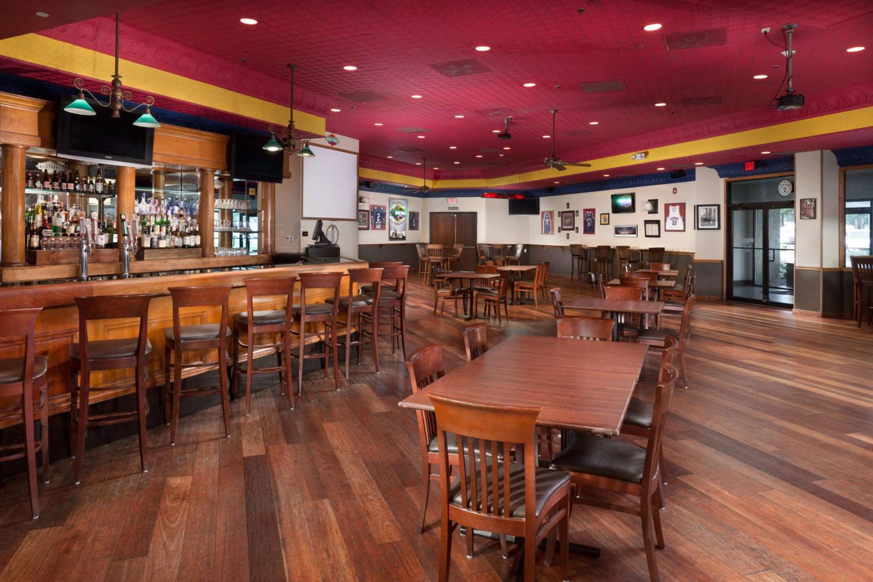 Lawrence Vacations - DoubleTree by Hilton Lawrence - Property Image 3