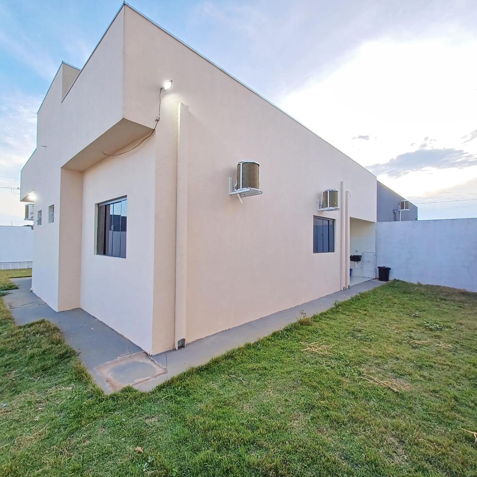 Bela casa nova na Chapada dos Guimarães