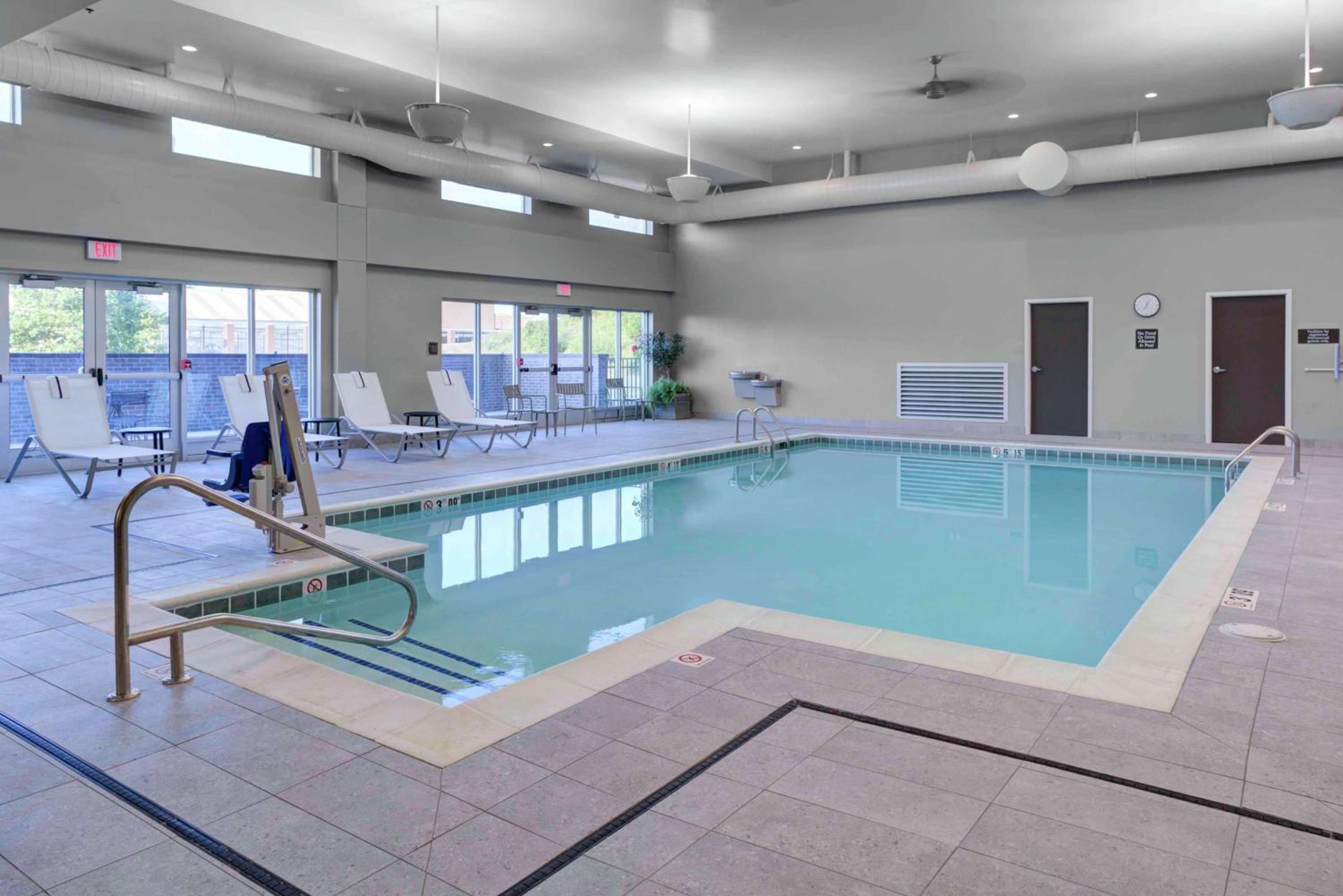Lansing Vacations - Homewood Suites By Hilton Lansing Eastwood - Property Image 4